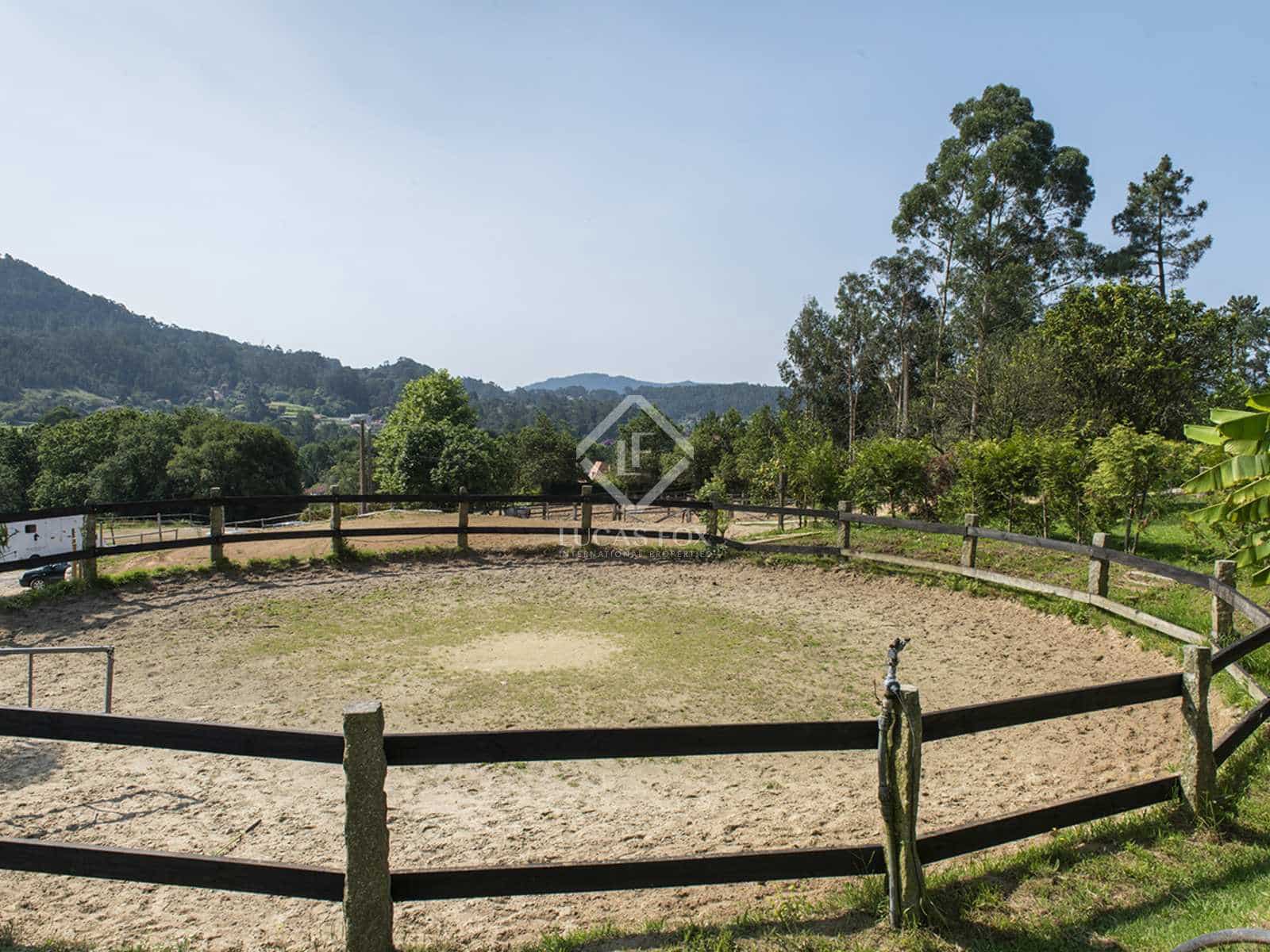 4 bedroom Finca/Country House for sale in Nigran with garage - € 1,350,000 (Ref: 7697450)