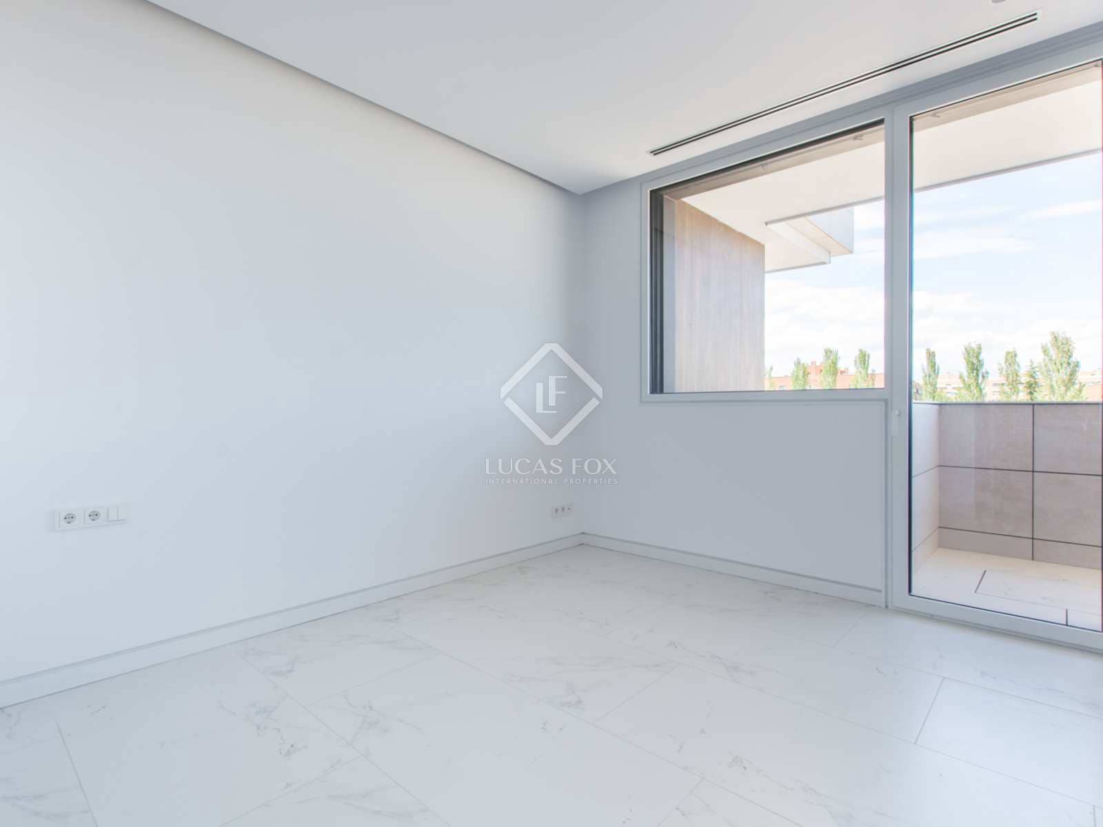 4 soveværelse Lejlighed til leje i Pozuelo de Alarcon med swimmingpool garage - € 5.900 (Ref: 7708285)