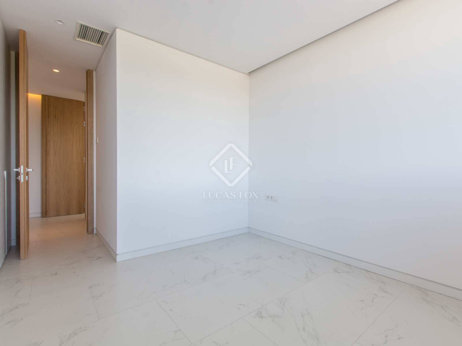 4 soveværelse Lejlighed til leje i Pozuelo de Alarcon med swimmingpool garage - € 5.900 (Ref: 7708285)