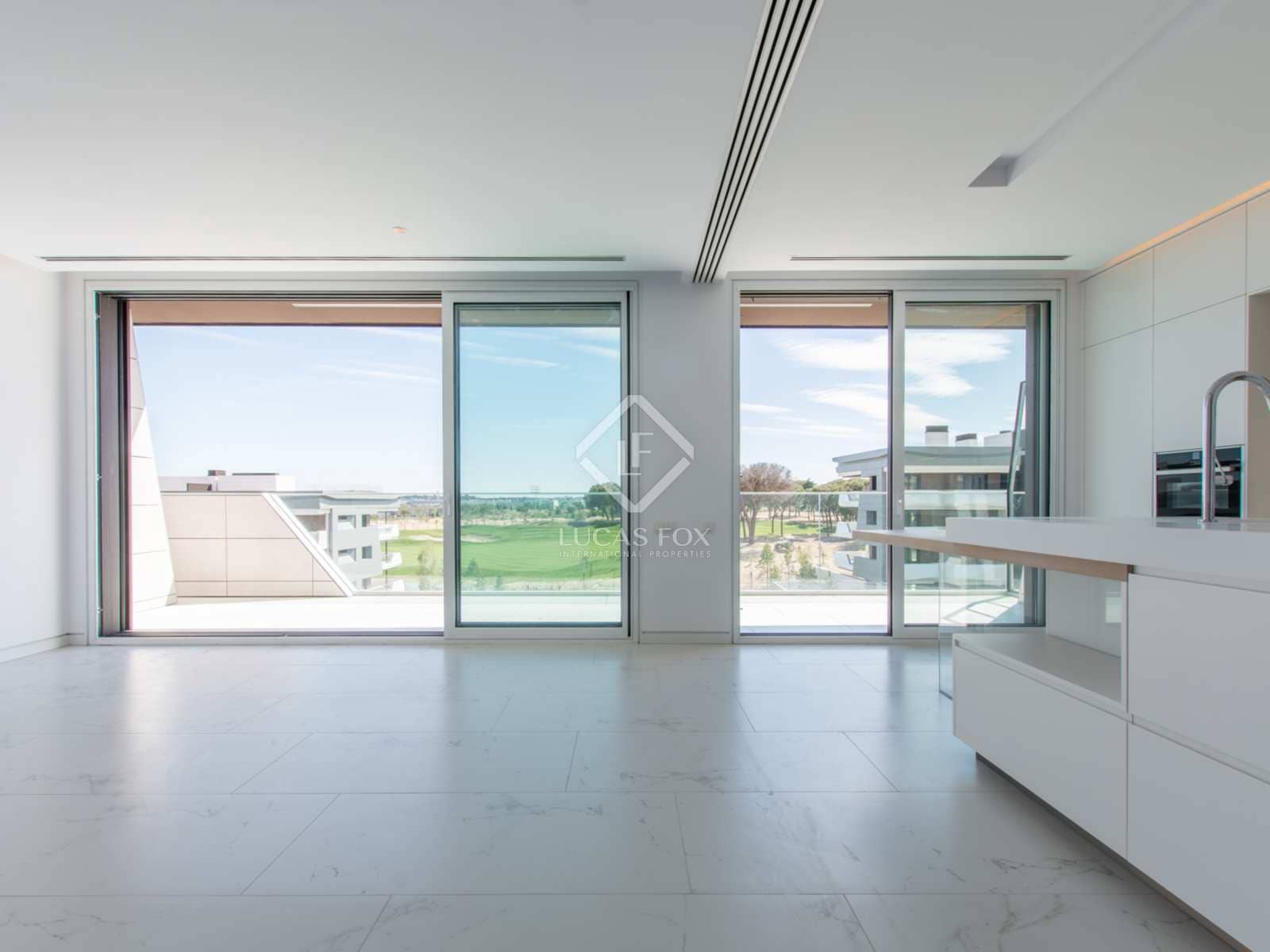 4 soveværelse Lejlighed til leje i Pozuelo de Alarcon med swimmingpool garage - € 5.900 (Ref: 7708285)