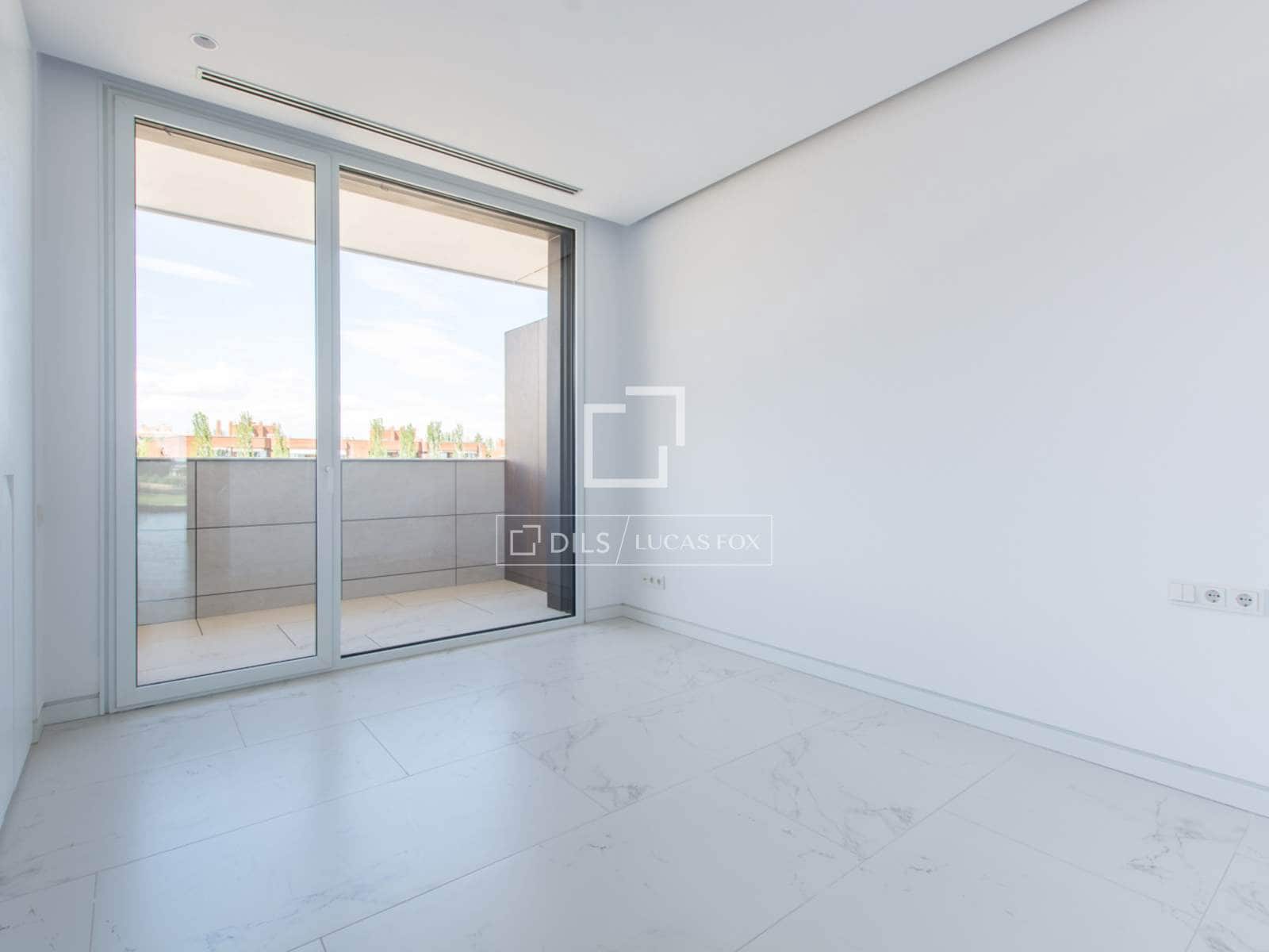 4 soveværelse Lejlighed til leje i Pozuelo de Alarcon med swimmingpool garage - € 5.900 (Ref: 7708285)