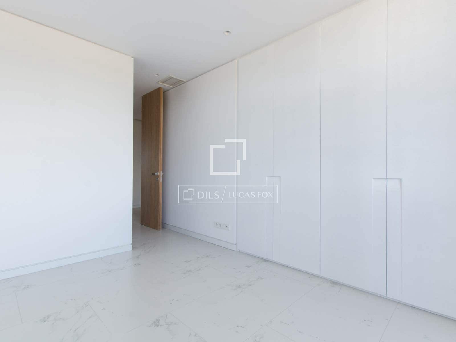 4 soveværelse Lejlighed til leje i Pozuelo de Alarcon med swimmingpool garage - € 5.900 (Ref: 7708285)