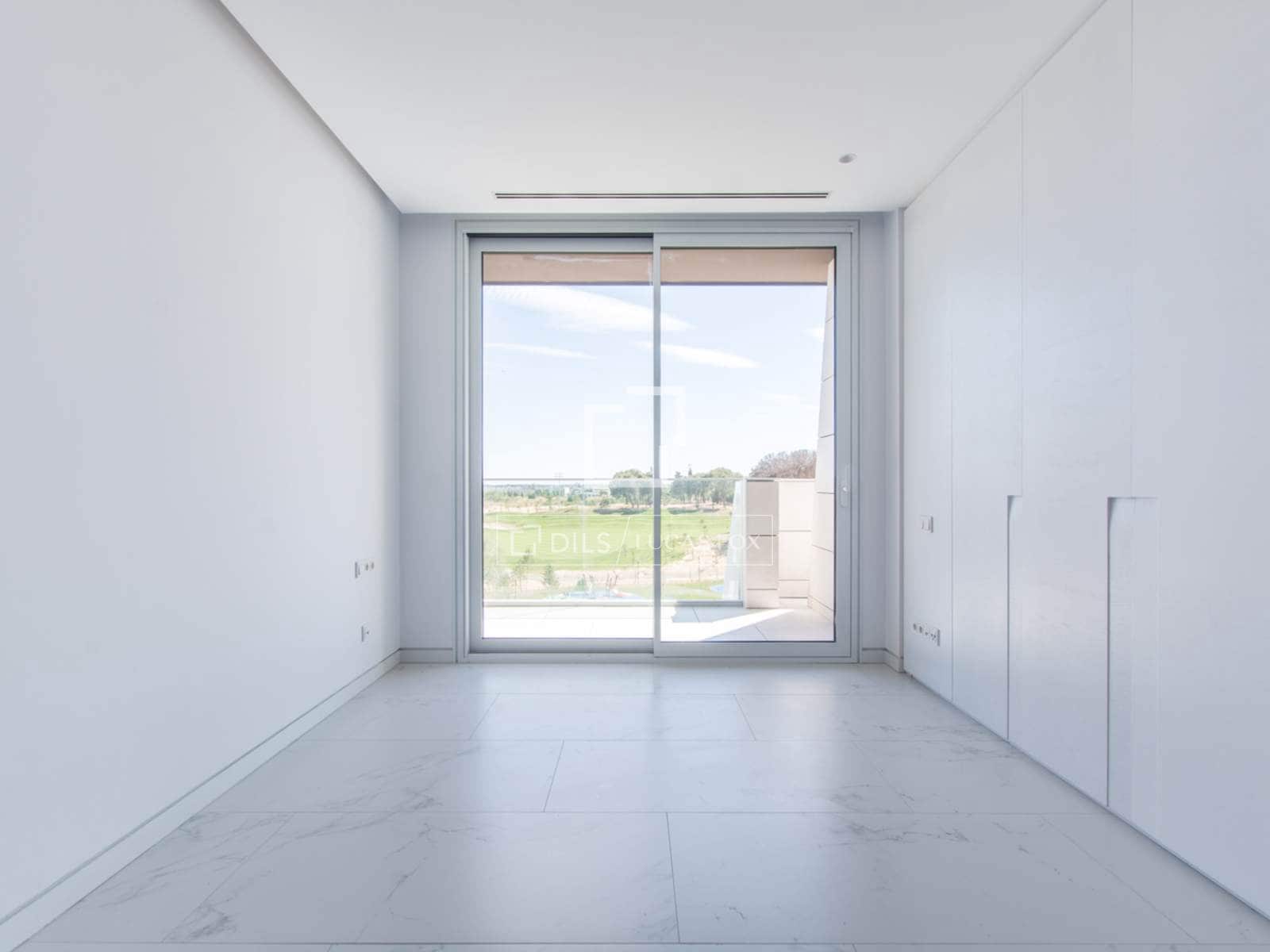 4 soveværelse Lejlighed til leje i Pozuelo de Alarcon med swimmingpool garage - € 5.900 (Ref: 7708285)
