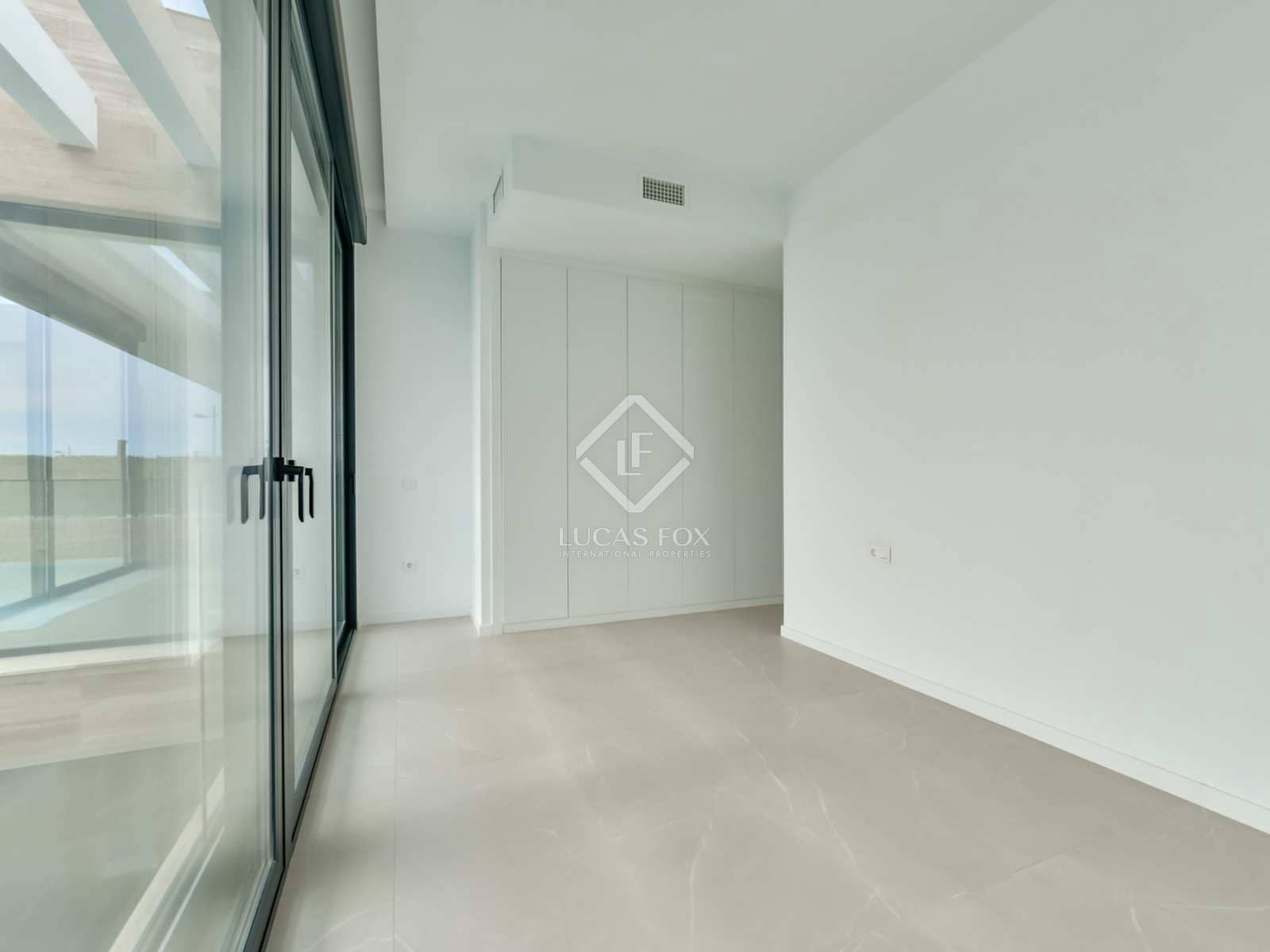 4 bedroom Villa for sale in Finestrat with pool garage - € 1,150,000 (Ref: 7709794)