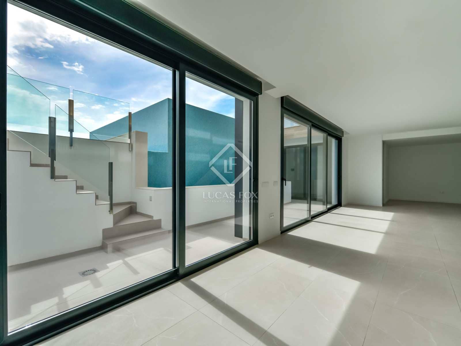 4 bedroom Villa for sale in Finestrat with pool garage - € 1,150,000 (Ref: 7709794)