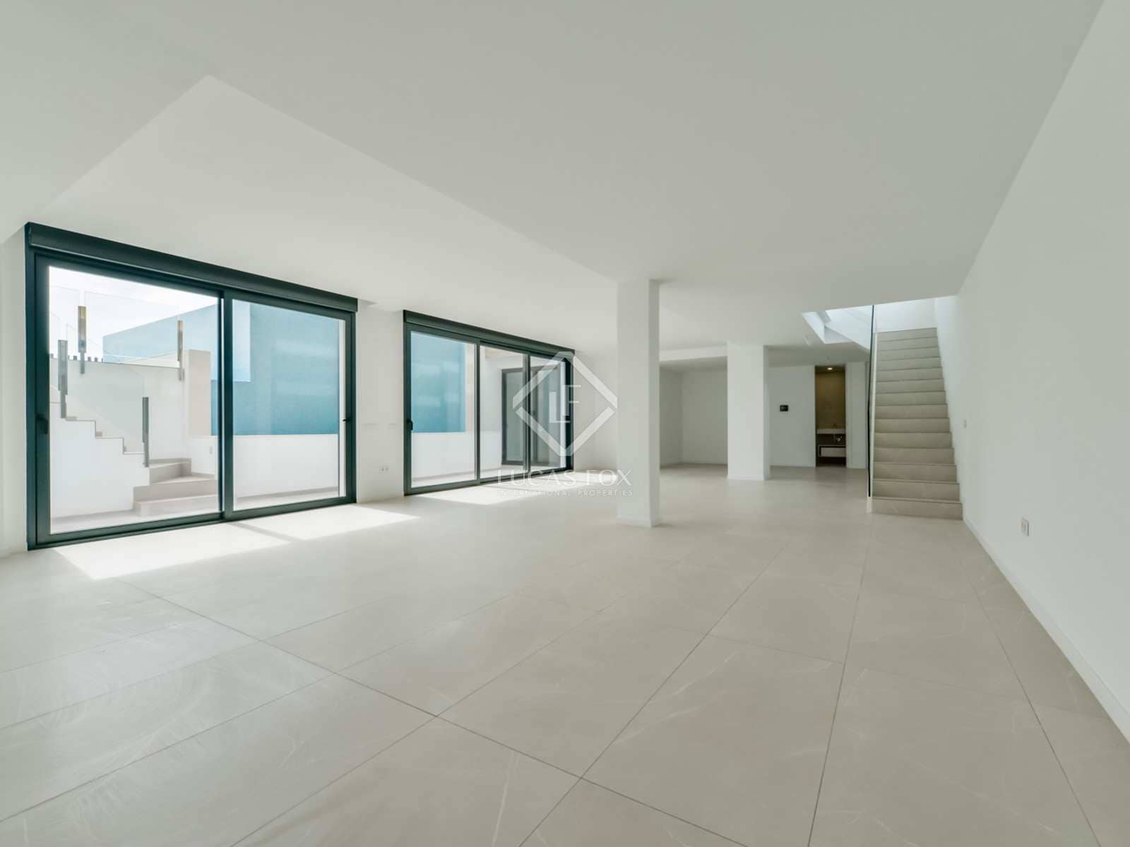 4 bedroom Villa for sale in Finestrat with pool garage - € 1,150,000 (Ref: 7709794)