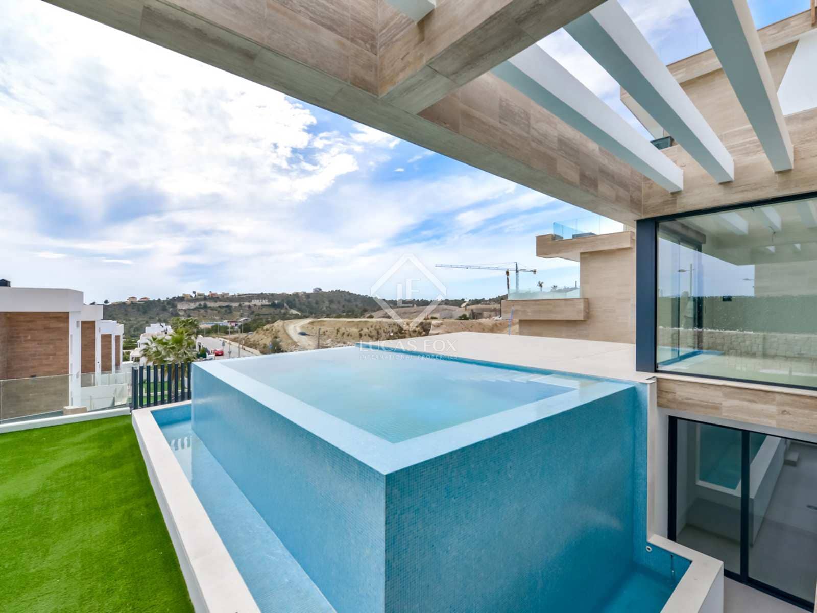 4 bedroom Villa for sale in Finestrat with pool garage - € 1,150,000 (Ref: 7709794)