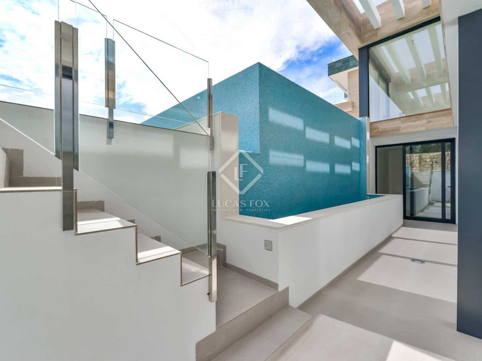 4 bedroom Villa for sale in Finestrat with pool garage - € 1,150,000 (Ref: 7709794)