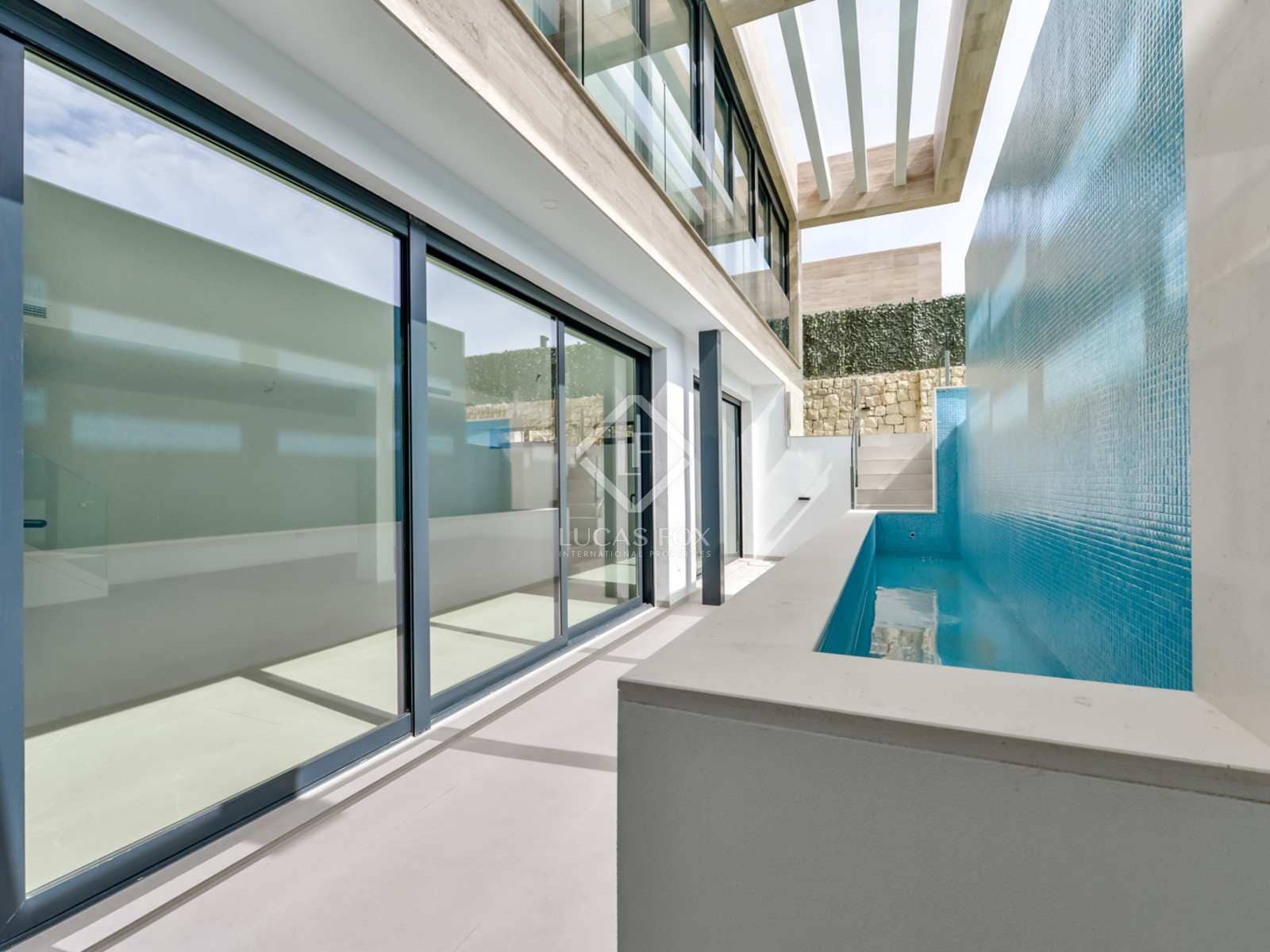 4 bedroom Villa for sale in Finestrat with pool garage - € 1,150,000 (Ref: 7709794)