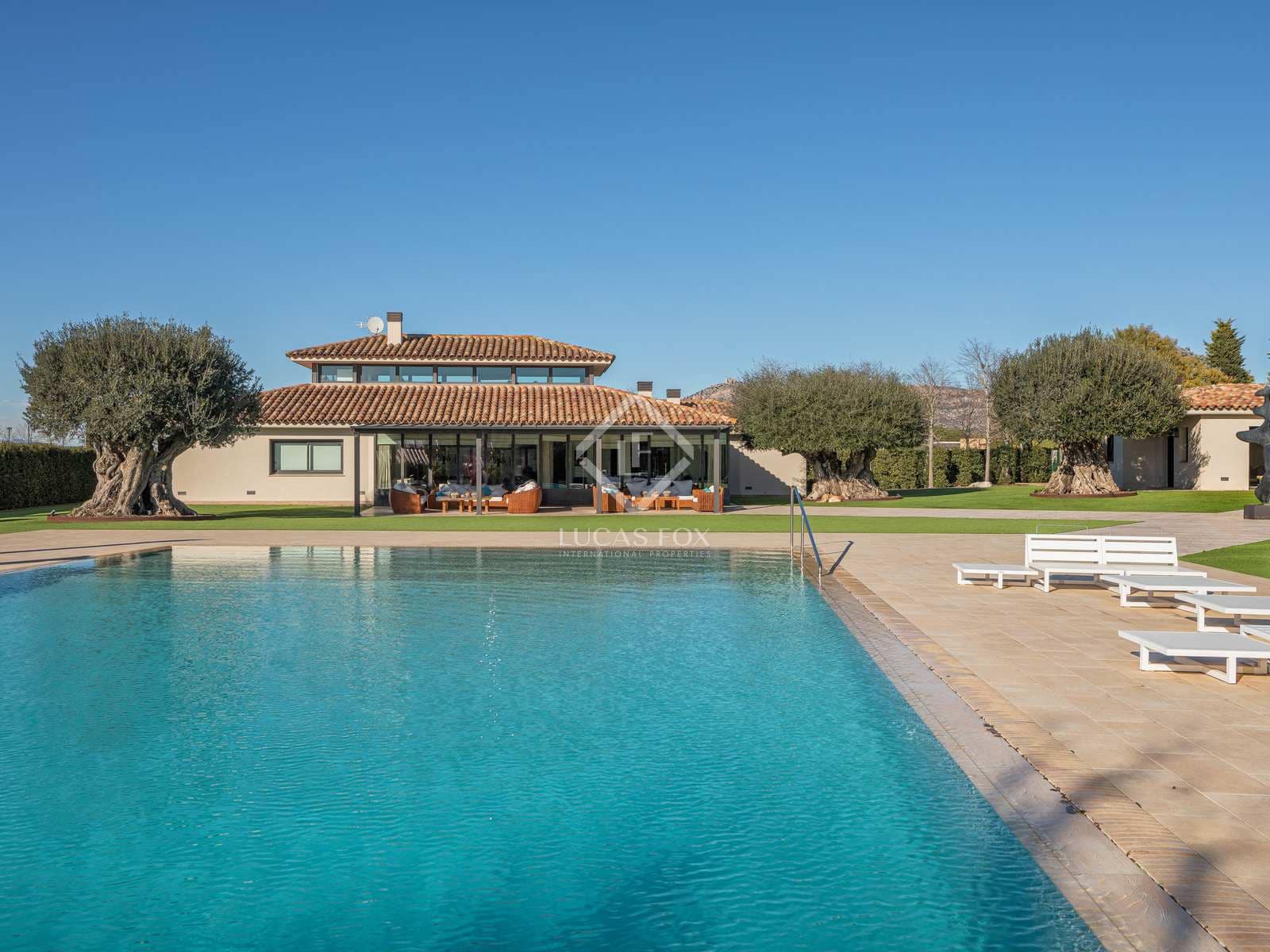 7 sypialnia Willa na sprzedaż w La Bisbal d'Emporda z basenem garażem - 3 690 000 € (Ref: 7709801)