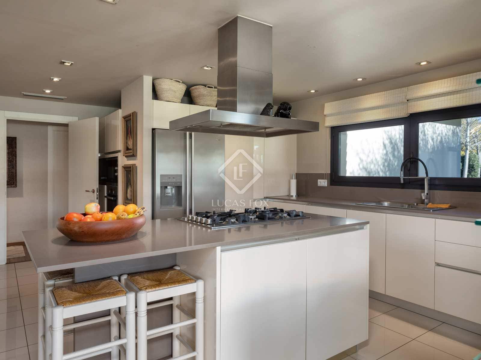 7 sypialnia Willa na sprzedaż w La Bisbal d'Emporda z basenem garażem - 3 690 000 € (Ref: 7709801)