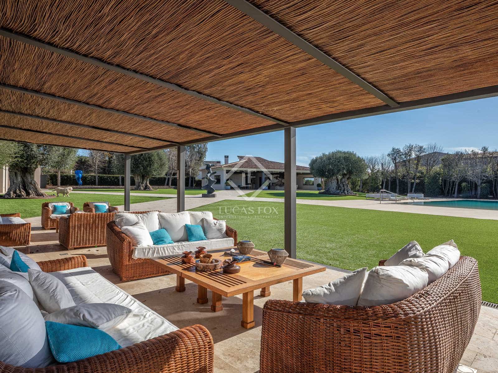 7 sypialnia Willa na sprzedaż w La Bisbal d'Emporda z basenem garażem - 3 690 000 € (Ref: 7709801)