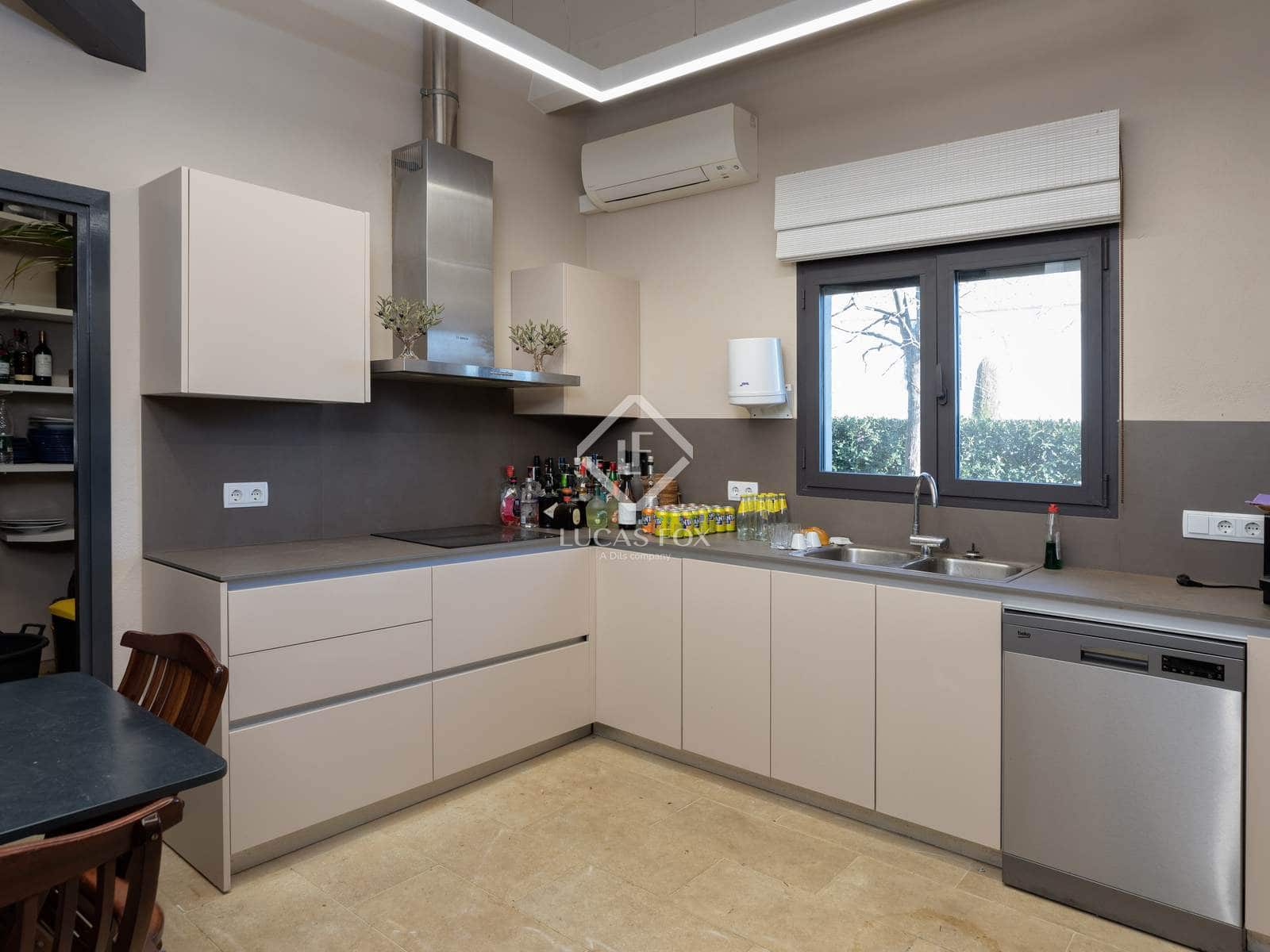 7 sypialnia Willa na sprzedaż w La Bisbal d'Emporda z basenem garażem - 3 690 000 € (Ref: 7709801)