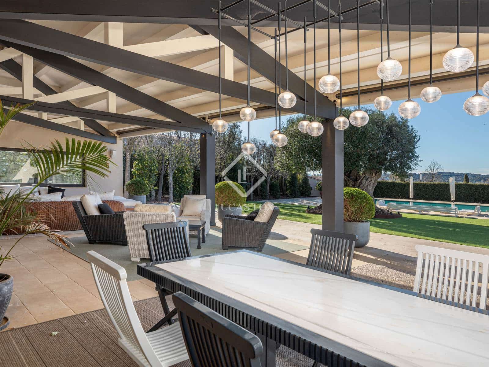 7 sypialnia Willa na sprzedaż w La Bisbal d'Emporda z basenem garażem - 3 690 000 € (Ref: 7709801)