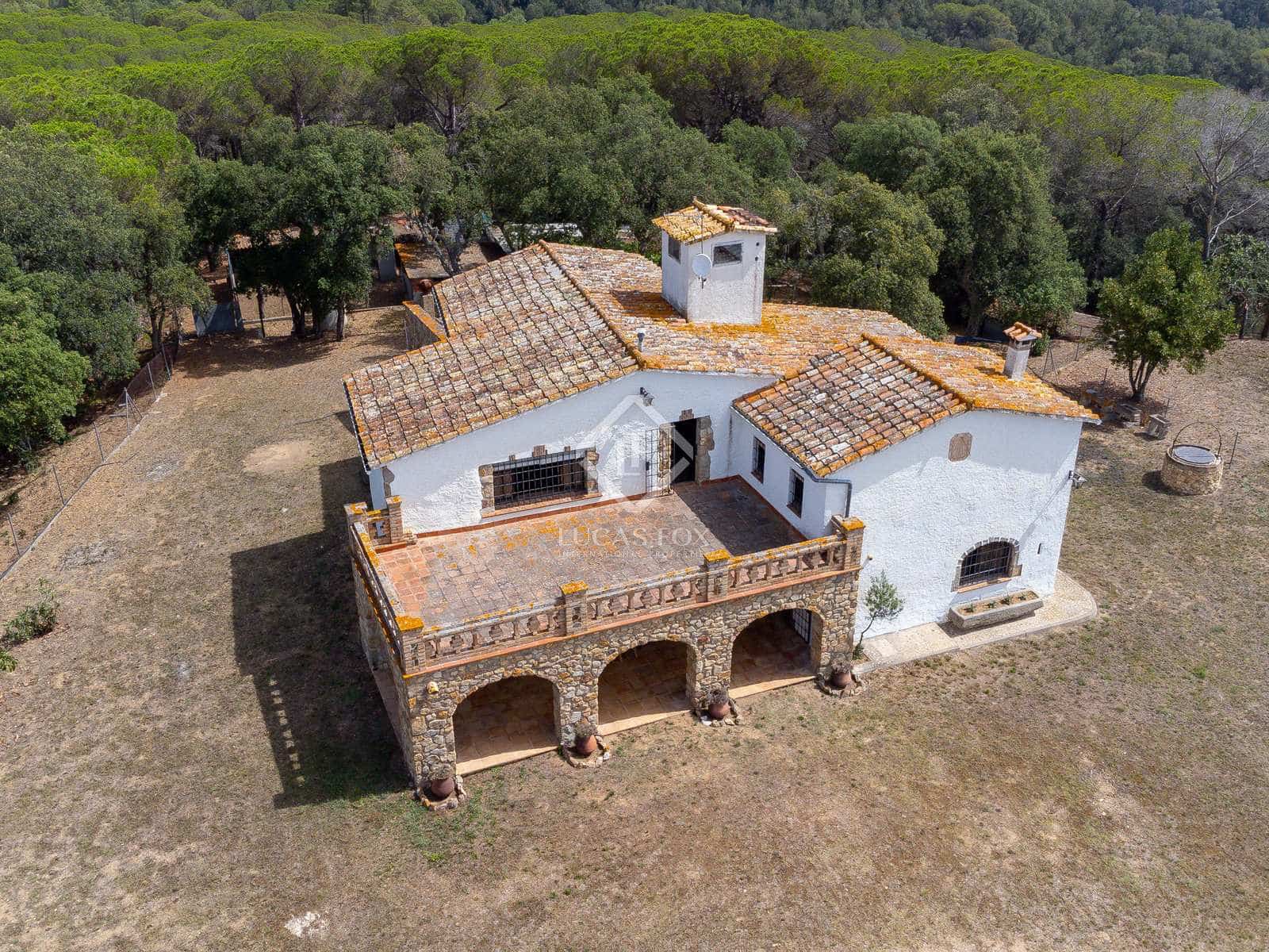 5 soveværelse Finca/Landehus til salg i Llagostera - € 1.000.000 (Ref: 7709803)