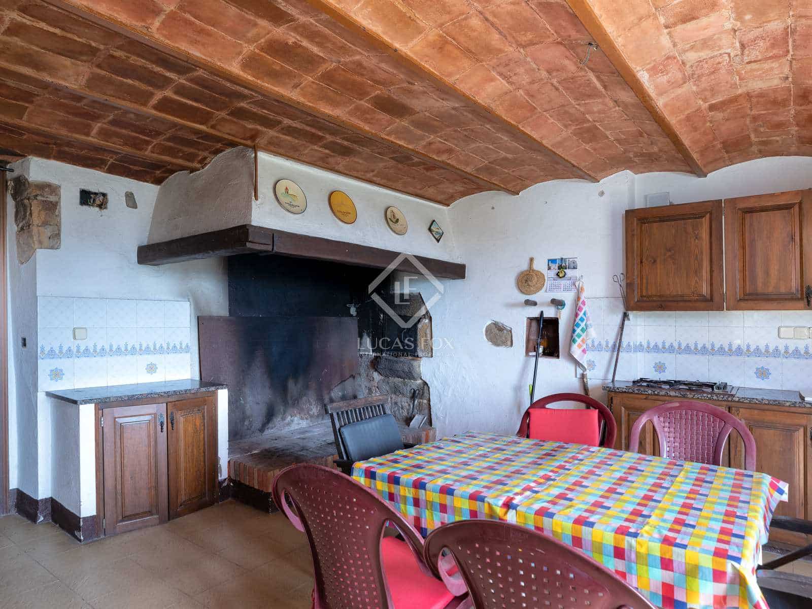 5 soveværelse Finca/Landehus til salg i Llagostera - € 1.000.000 (Ref: 7709803)