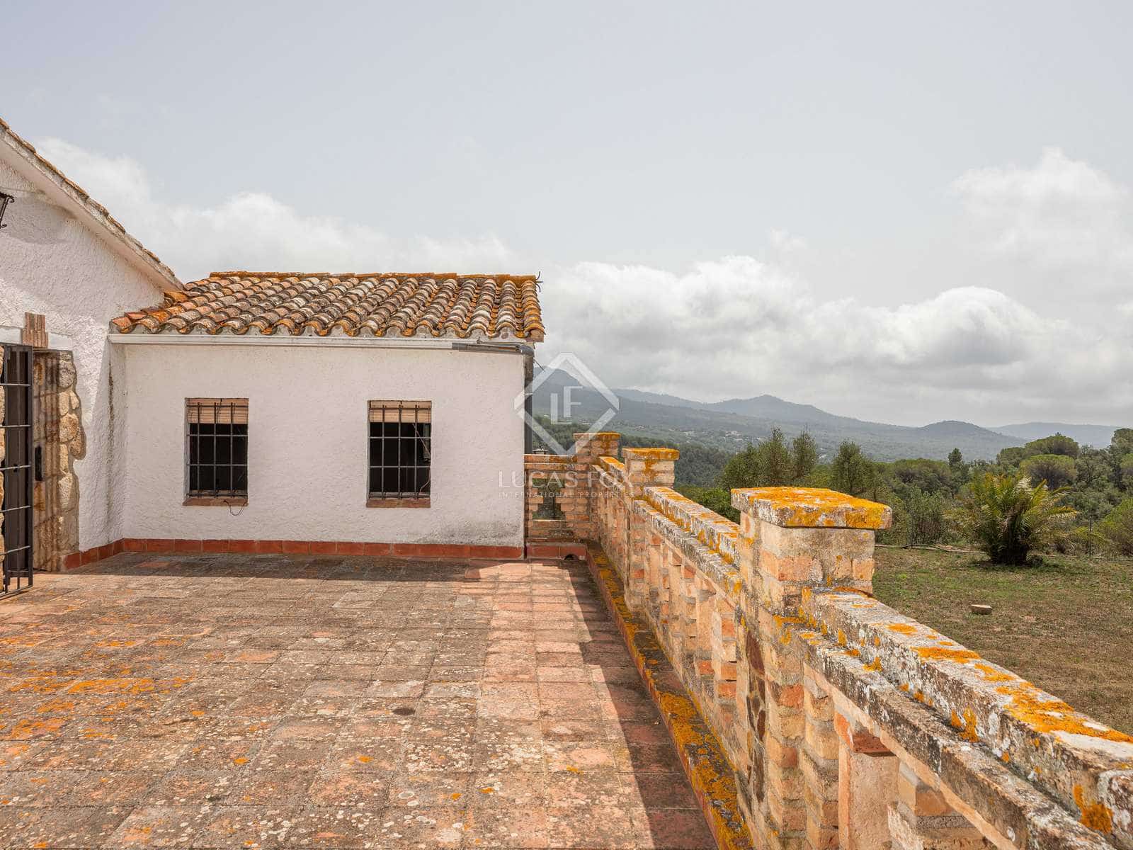 5 soveværelse Finca/Landehus til salg i Llagostera - € 1.000.000 (Ref: 7709803)