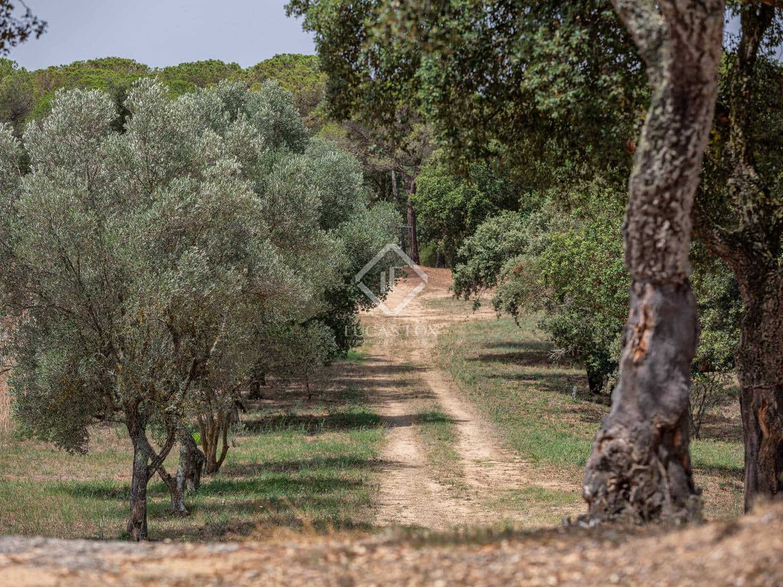 5 soveværelse Finca/Landehus til salg i Llagostera - € 1.000.000 (Ref: 7709803)