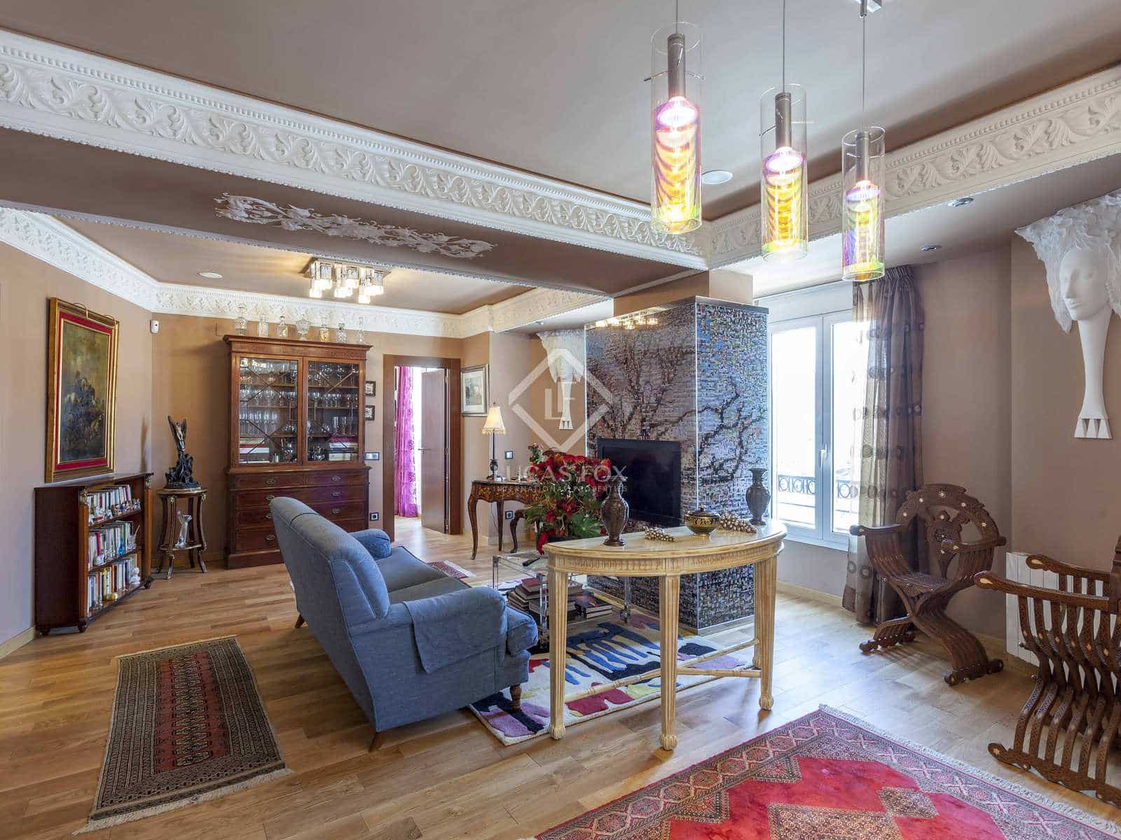 2 slaapkamer Appartement te huur in Valencia stad - € 1.800 (Ref: 7709812)