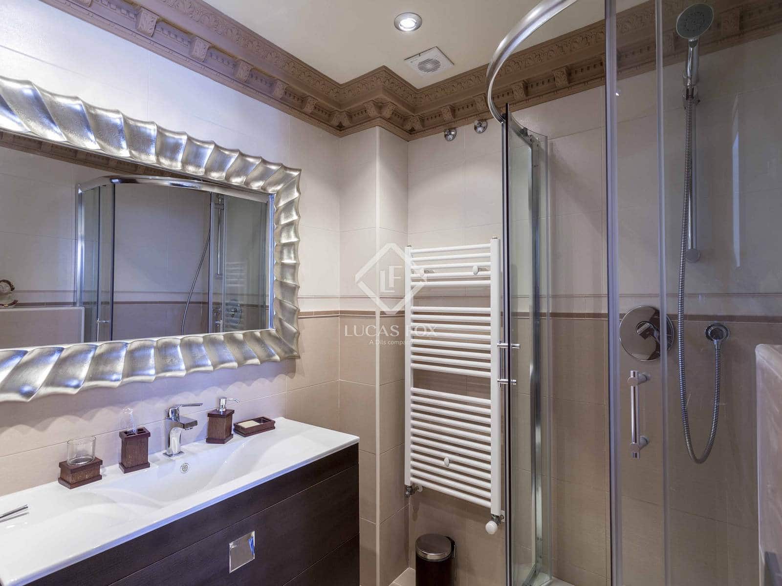 2 slaapkamer Appartement te huur in Valencia stad - € 1.800 (Ref: 7709812)