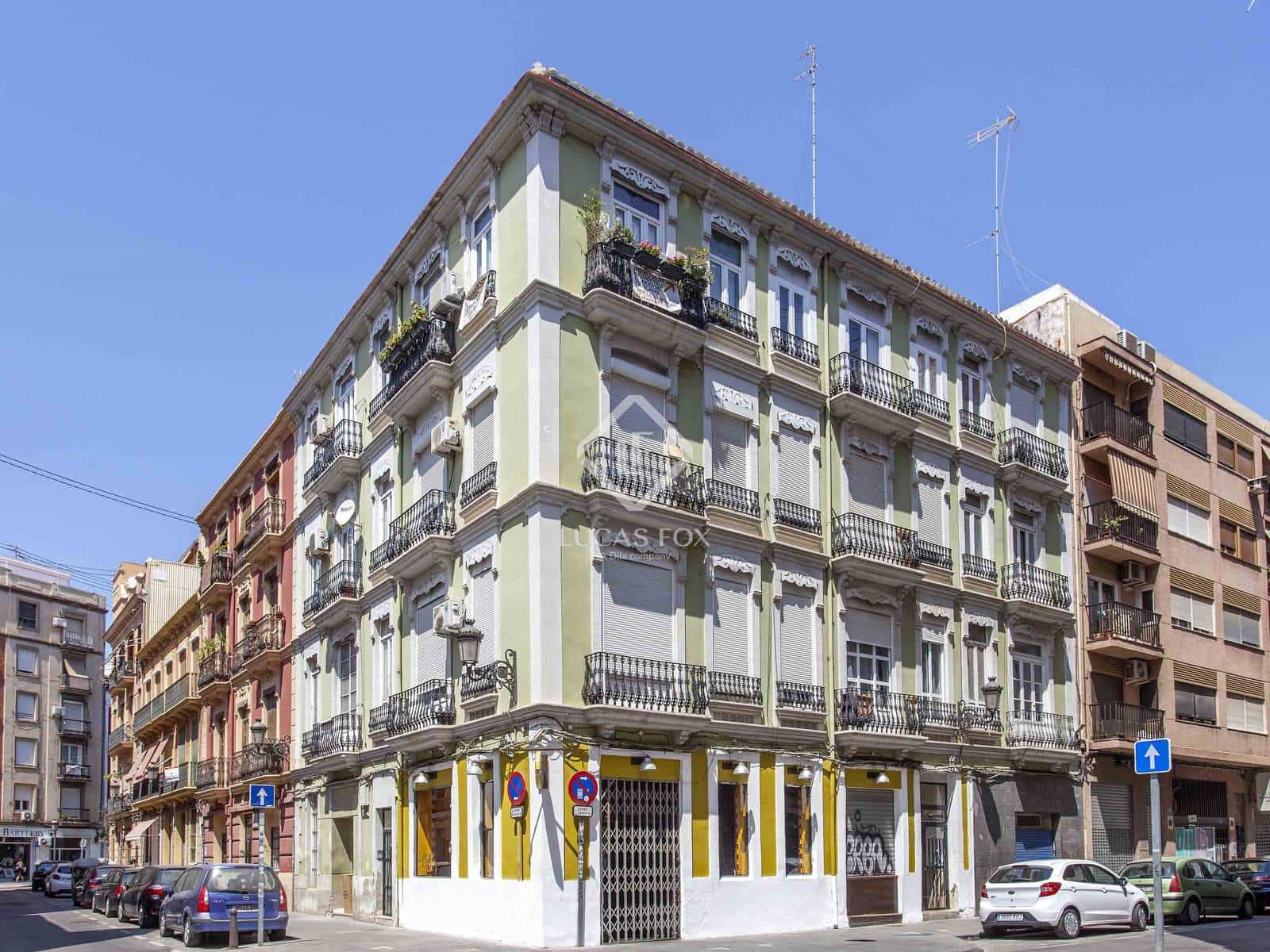 2 slaapkamer Appartement te huur in Valencia stad - € 1.800 (Ref: 7709812)