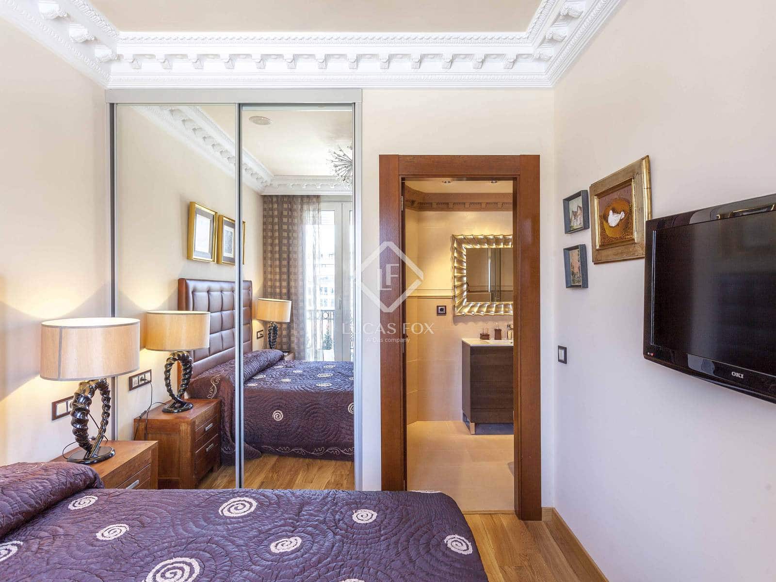 2 slaapkamer Appartement te huur in Valencia stad - € 1.800 (Ref: 7709812)