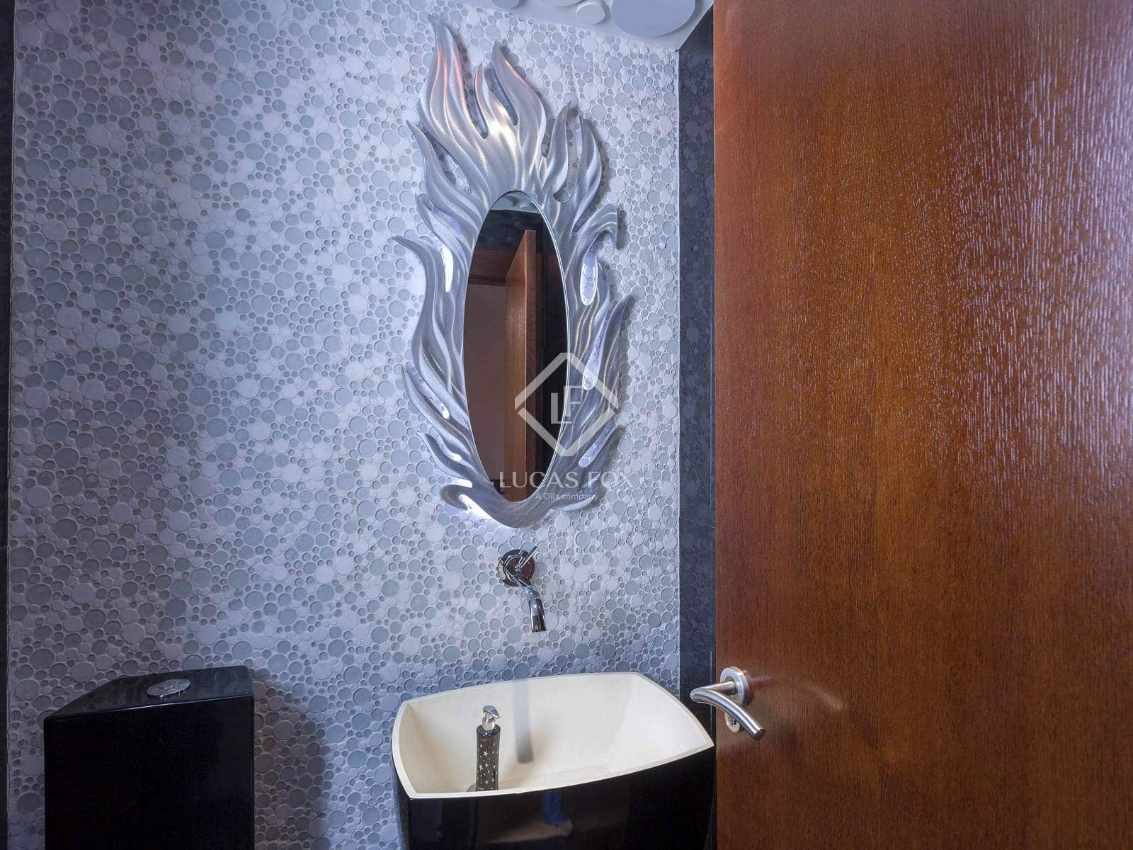 2 slaapkamer Appartement te huur in Valencia stad - € 1.800 (Ref: 7709812)