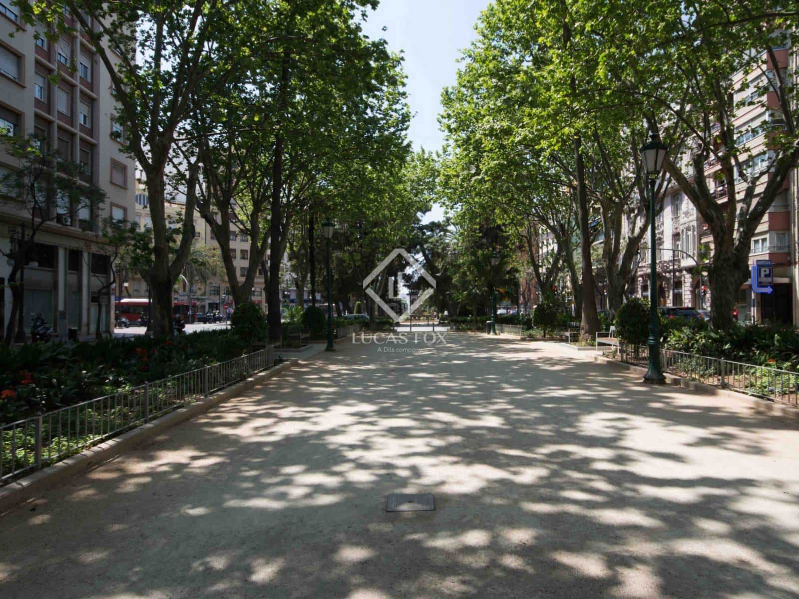 2 slaapkamer Appartement te huur in Valencia stad - € 1.800 (Ref: 7709812)