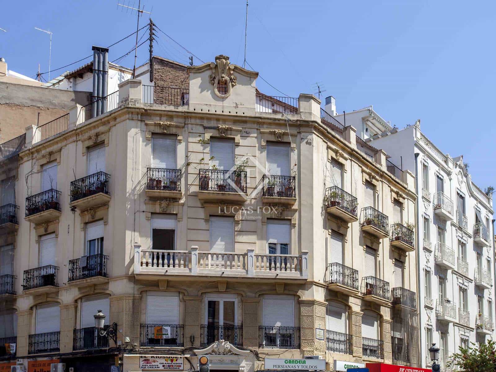 2 slaapkamer Appartement te huur in Valencia stad - € 1.800 (Ref: 7709812)