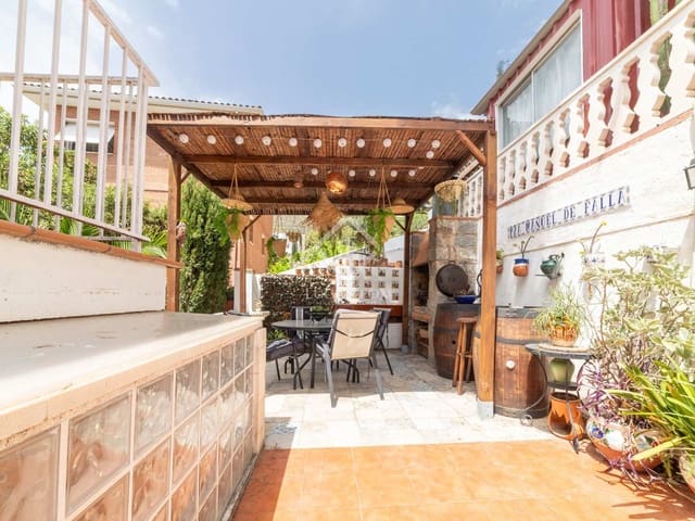 7 Zimmer Villa zu verkaufen in Castelldefels mit Pool Garage - 1.070.000 € (Ref: 7711887)