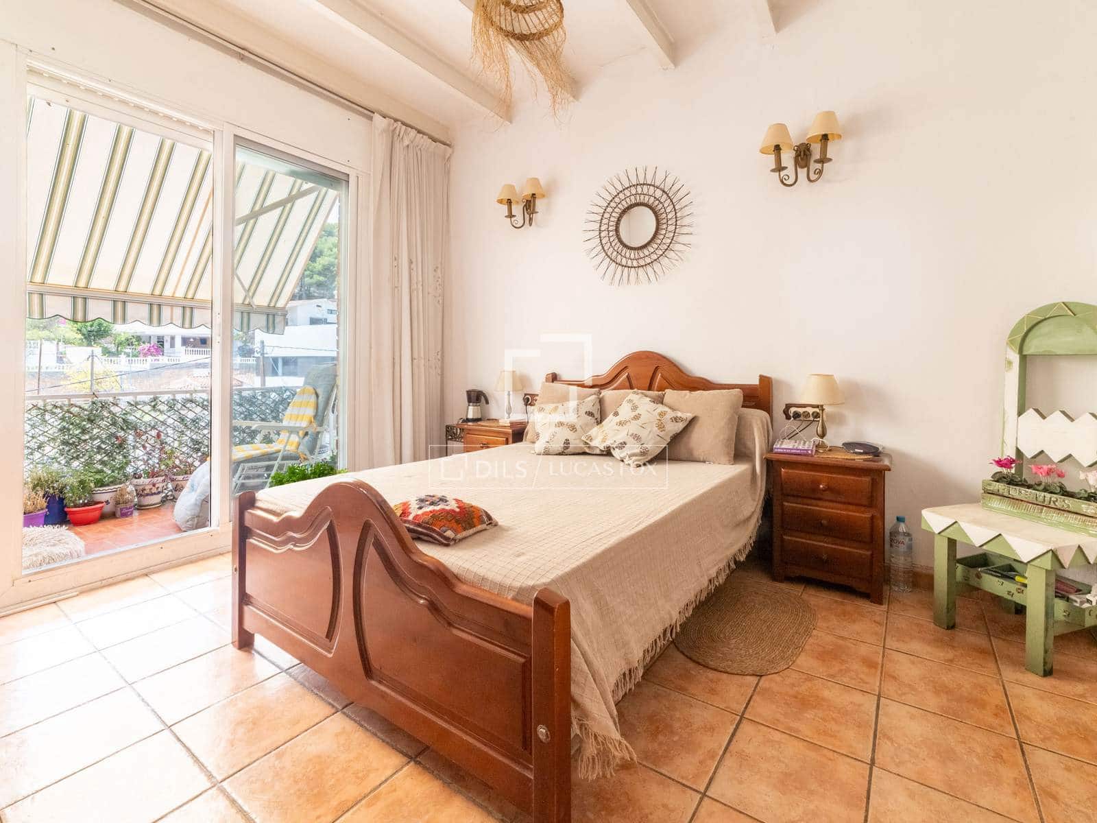 7 Zimmer Villa zu verkaufen in Castelldefels mit Pool Garage - 1.070.000 € (Ref: 7711887)