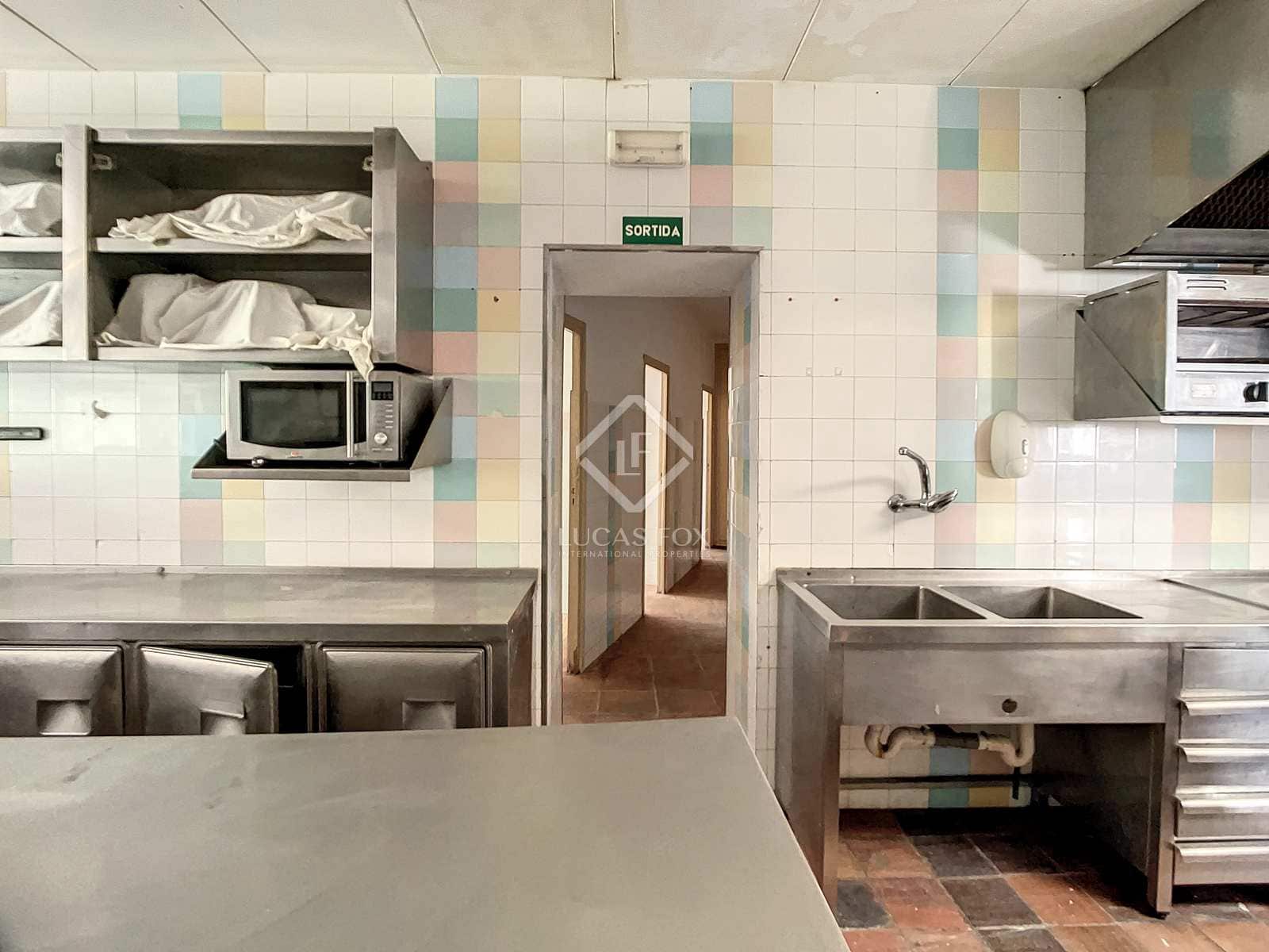 10 soveværelse Villa til salg i Sant Andreu de Llavaneres med garage - € 750.000 (Ref: 7711889)