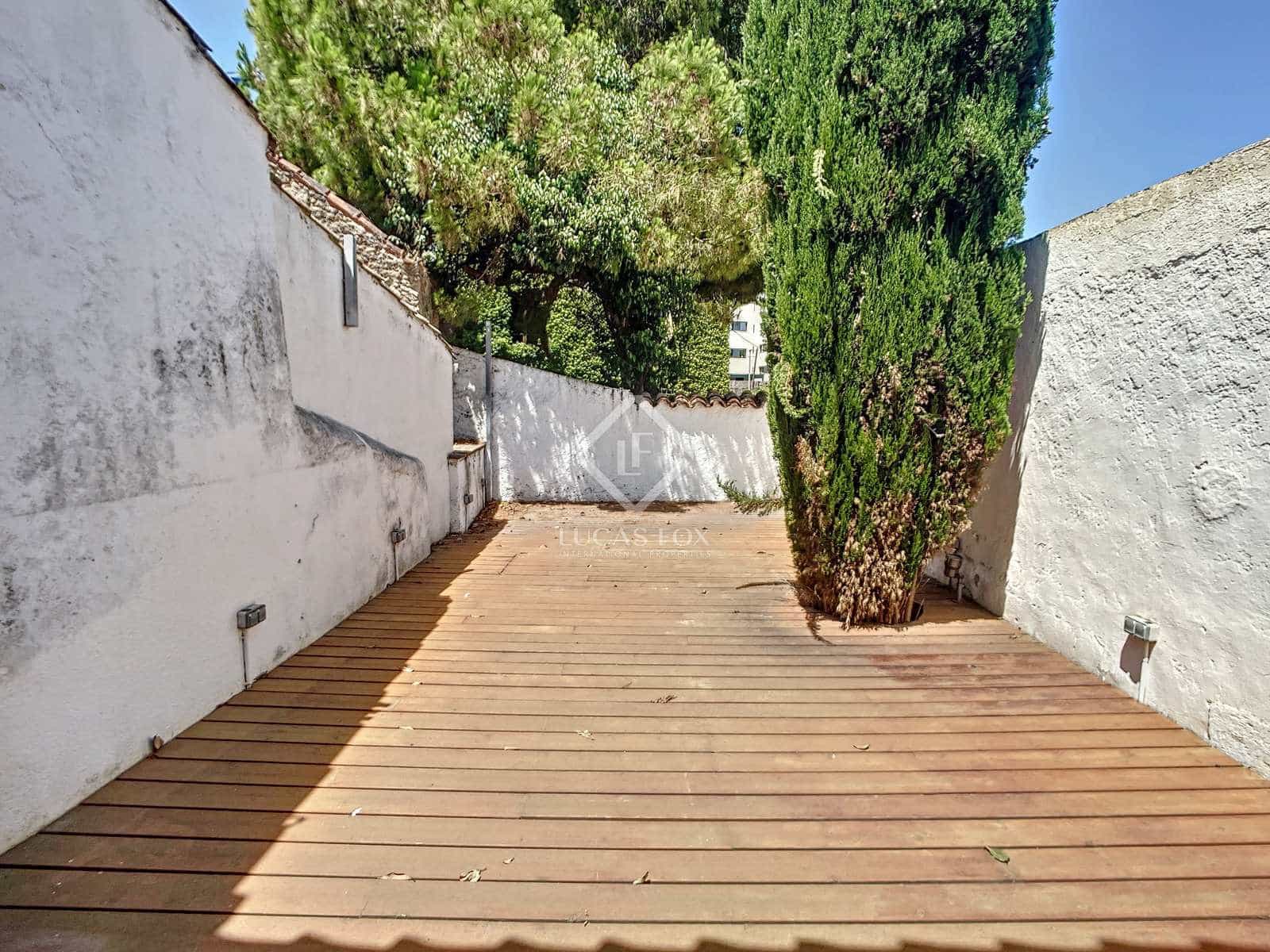 10 soveværelse Villa til salg i Sant Andreu de Llavaneres med garage - € 750.000 (Ref: 7711889)