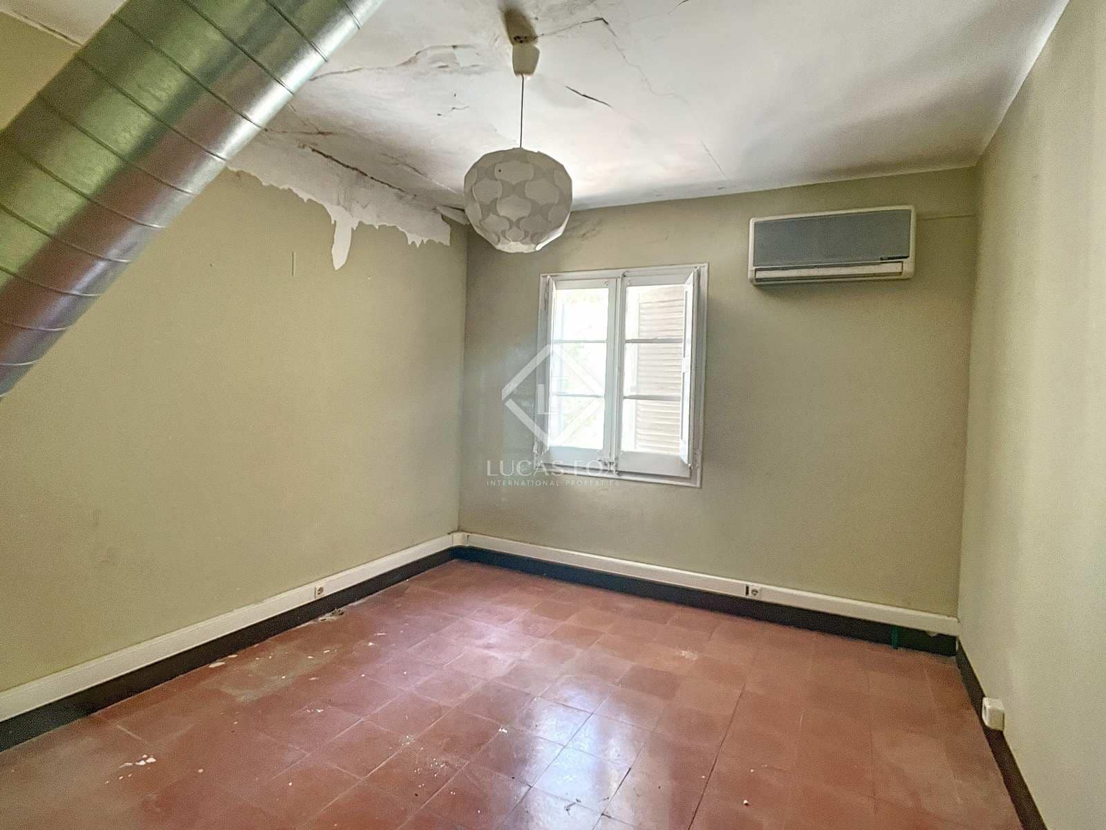 10 soveværelse Villa til salg i Sant Andreu de Llavaneres med garage - € 750.000 (Ref: 7711889)