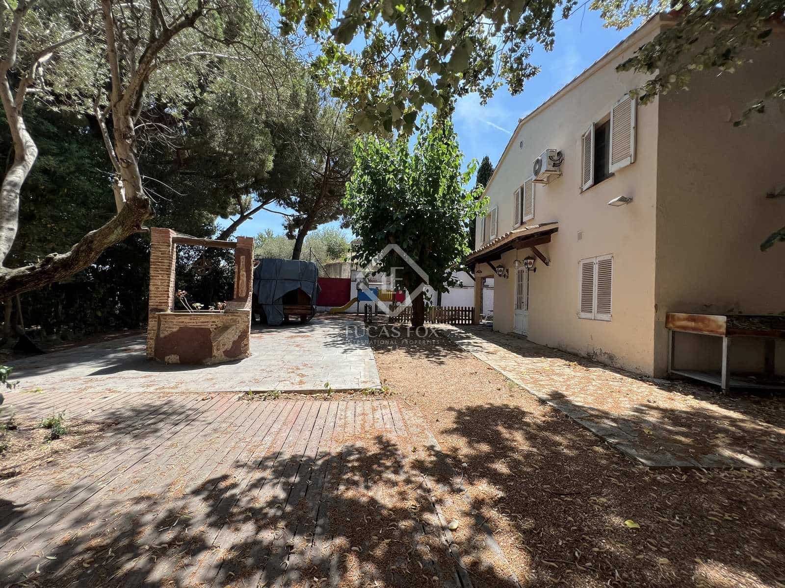 10 soveværelse Villa til salg i Sant Andreu de Llavaneres med garage - € 750.000 (Ref: 7711889)