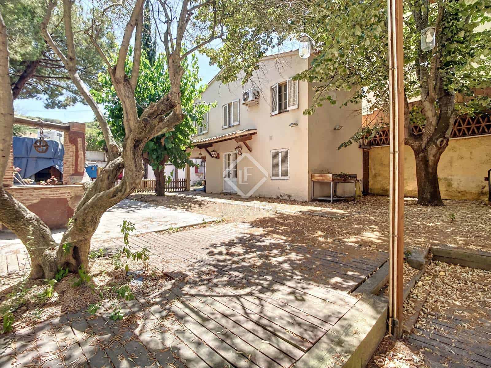 10 soveværelse Villa til salg i Sant Andreu de Llavaneres med garage - € 750.000 (Ref: 7711889)