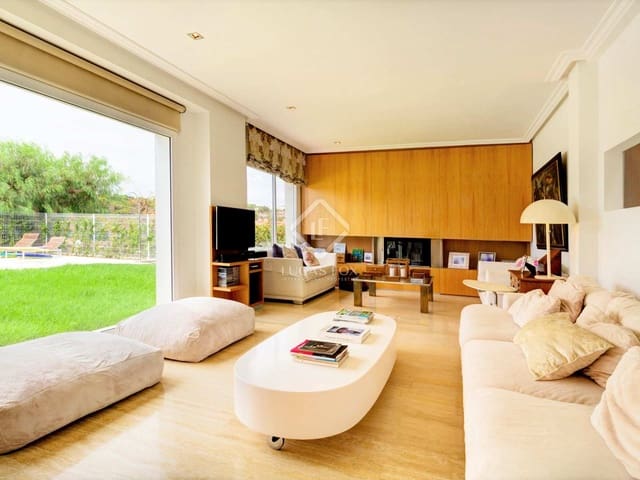 5 bedroom Villa for sale in Tarragona city with pool garage - € 1,900,000 (Ref: 7711894)