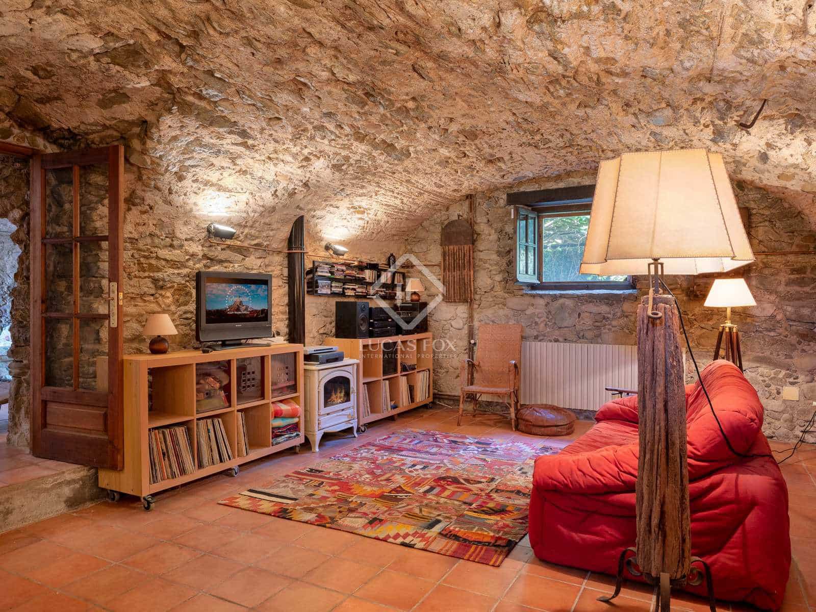 4 soveværelse Finca/Landehus til salg i Flaca med swimmingpool garage - € 850.000 (Ref: 7713954)