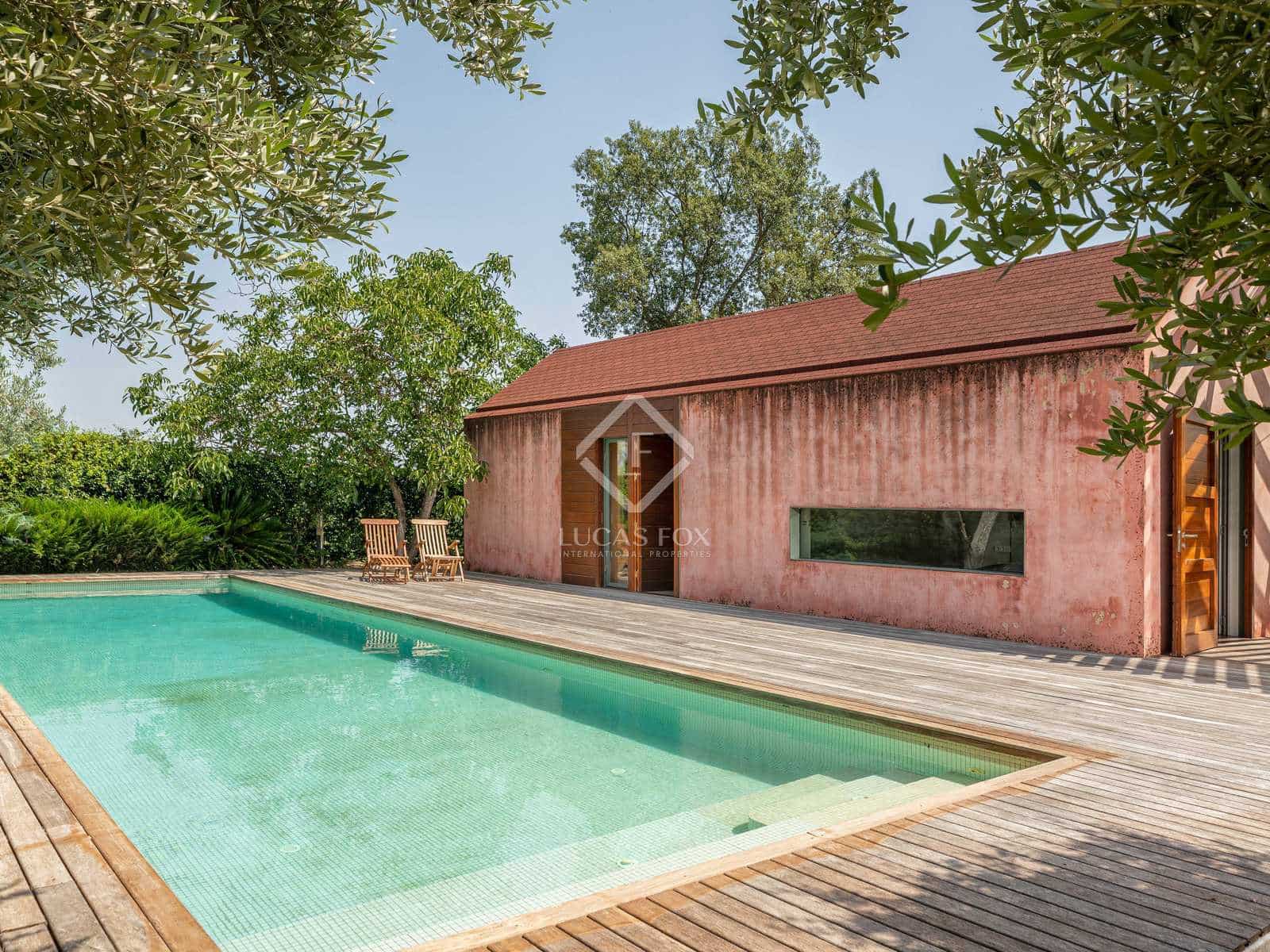 4 soveværelse Finca/Landehus til salg i Flaca med swimmingpool garage - € 850.000 (Ref: 7713954)