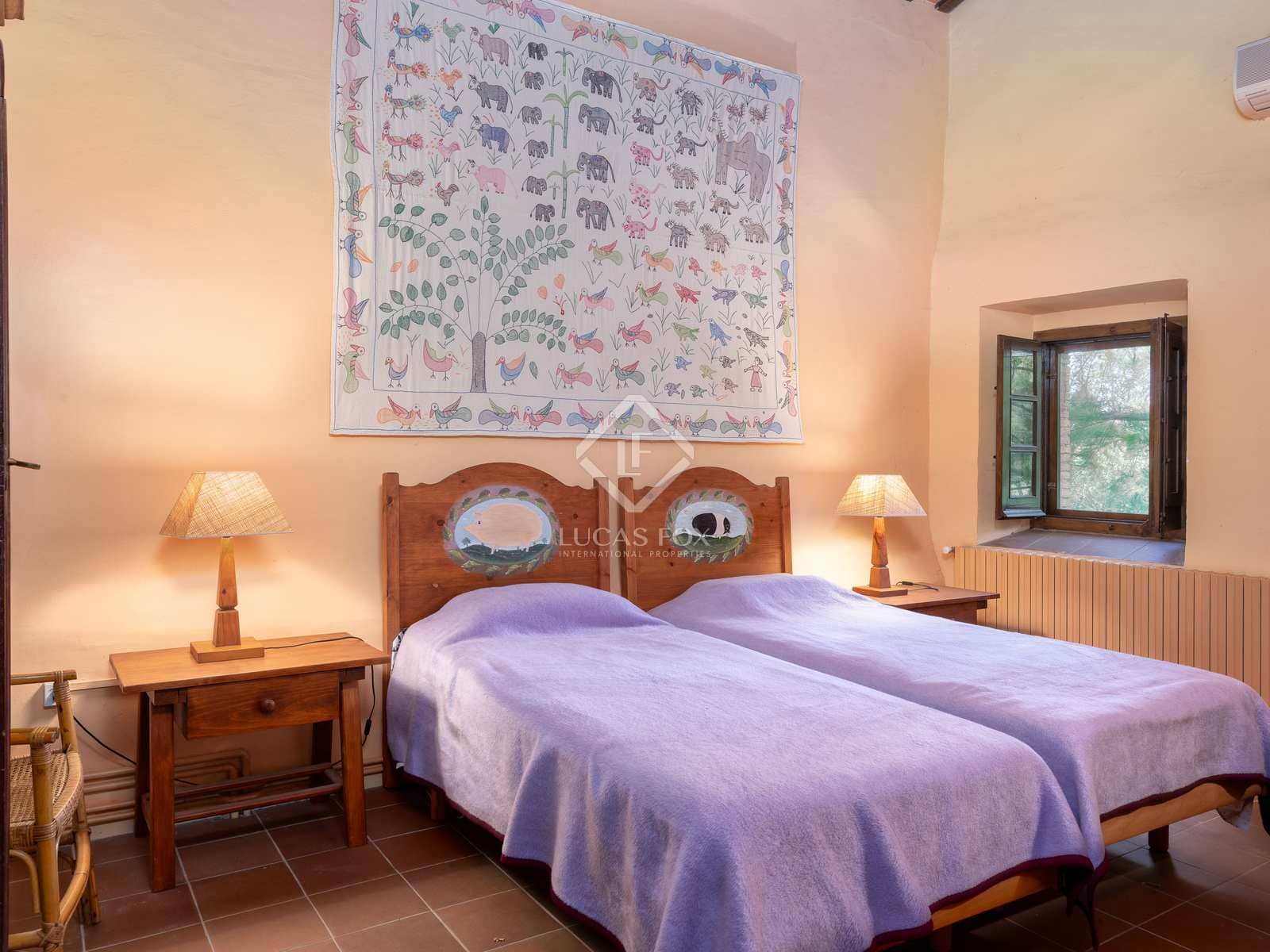 4 soveværelse Finca/Landehus til salg i Flaca med swimmingpool garage - € 850.000 (Ref: 7713954)