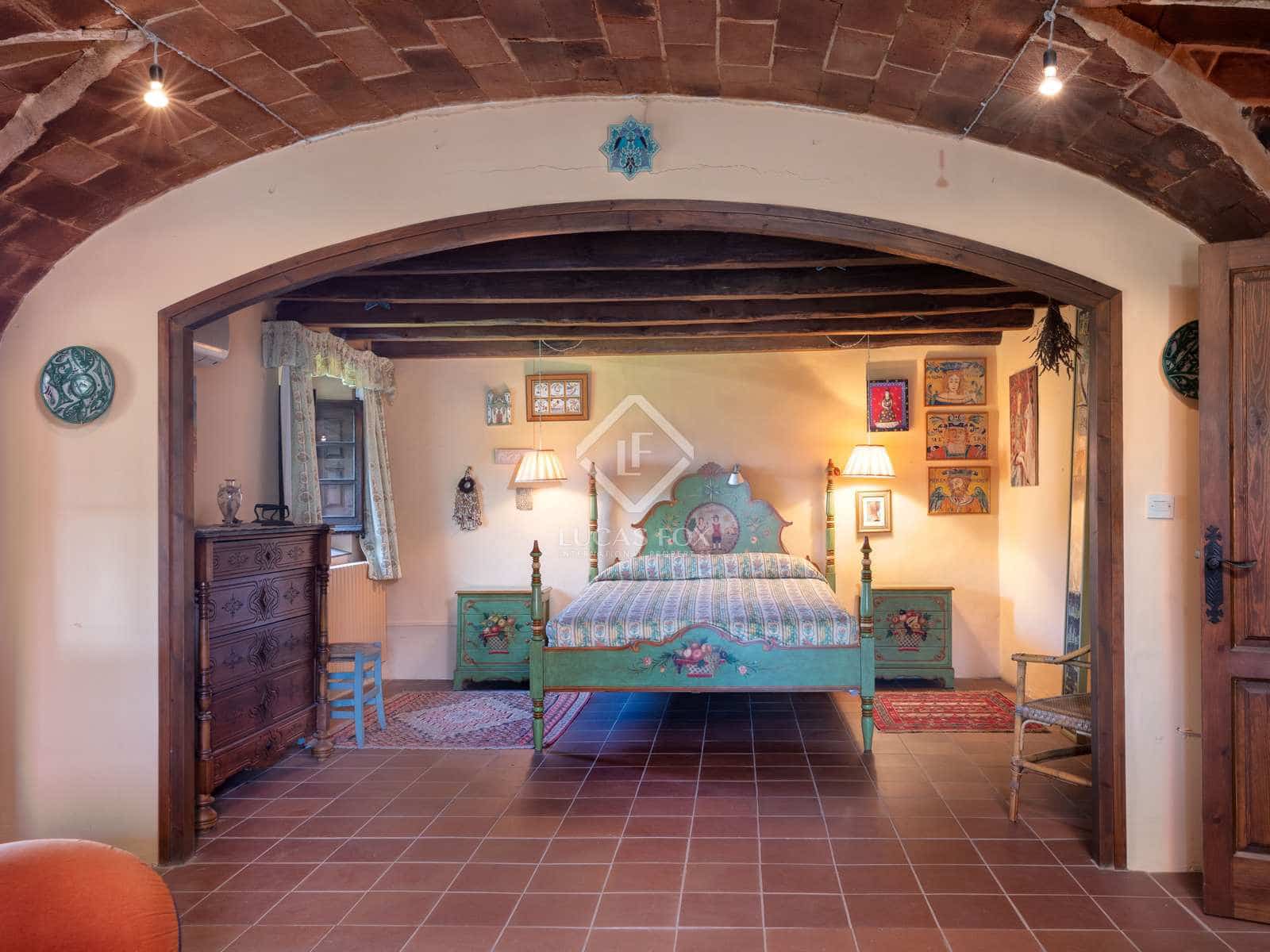 4 soveværelse Finca/Landehus til salg i Flaca med swimmingpool garage - € 850.000 (Ref: 7713954)