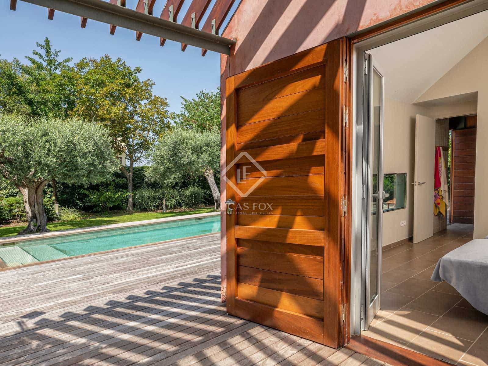 4 soveværelse Finca/Landehus til salg i Flaca med swimmingpool garage - € 850.000 (Ref: 7713954)