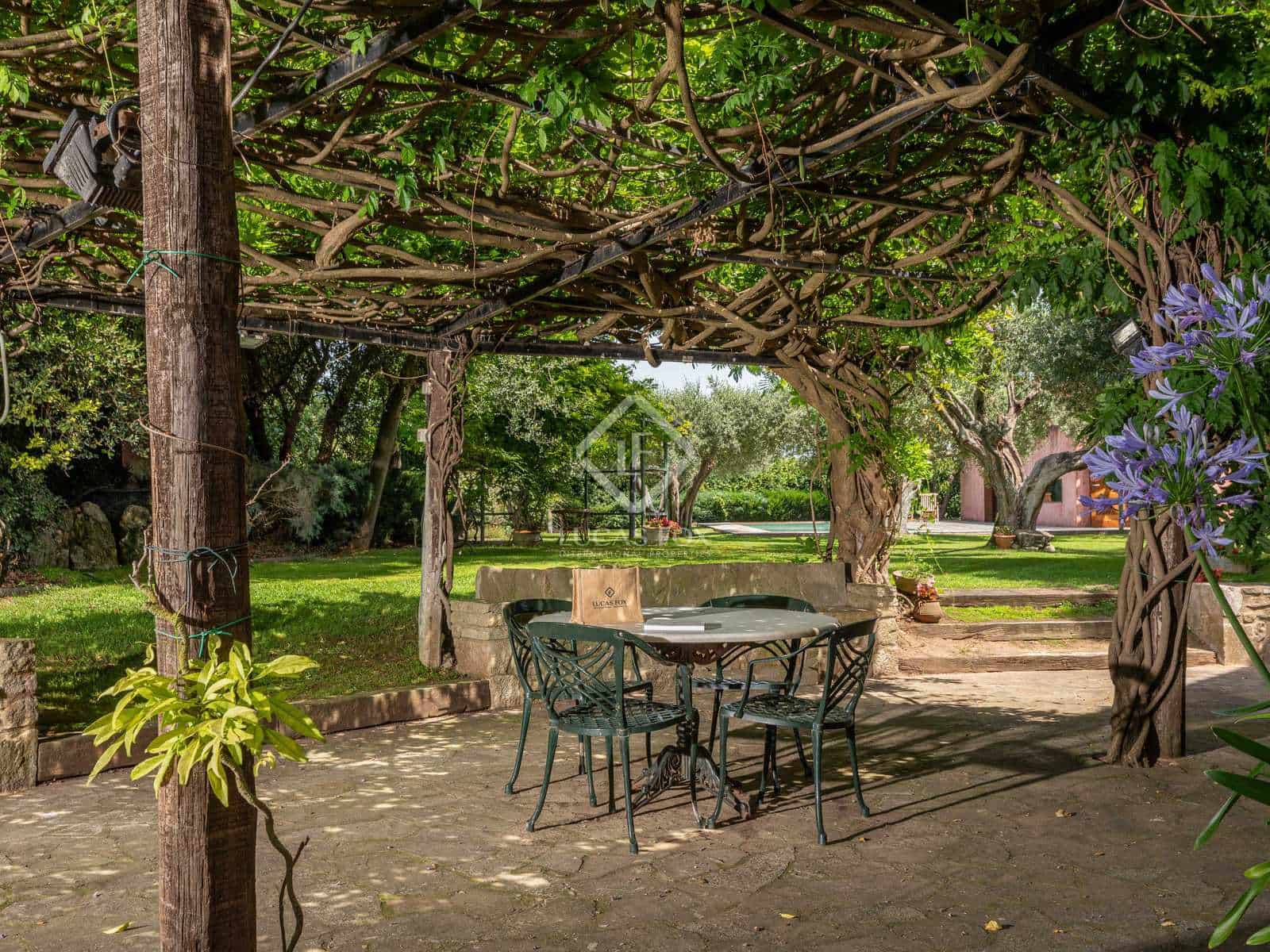 4 soveværelse Finca/Landehus til salg i Flaca med swimmingpool garage - € 850.000 (Ref: 7713954)