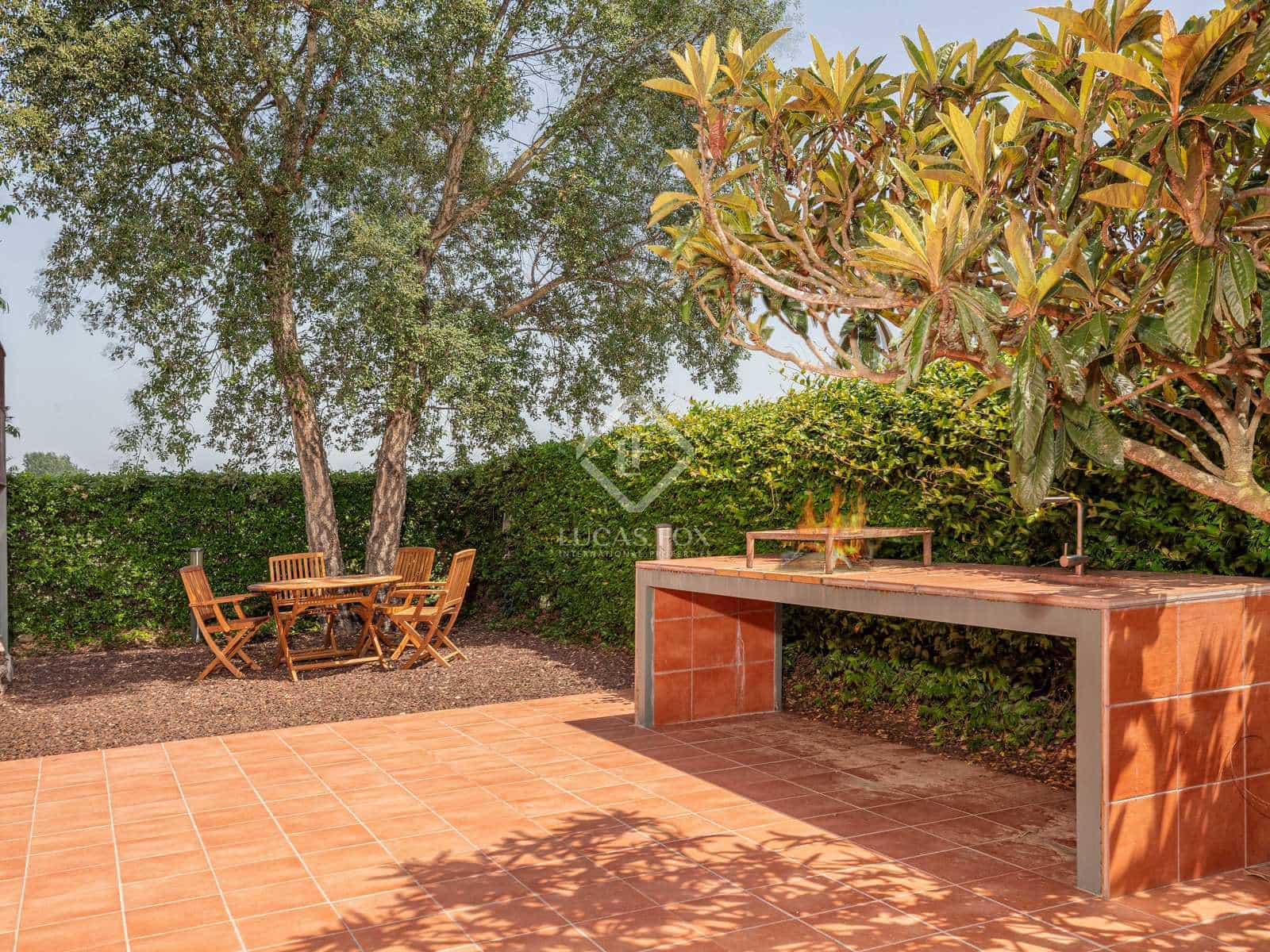 4 soveværelse Finca/Landehus til salg i Flaca med swimmingpool garage - € 850.000 (Ref: 7713954)