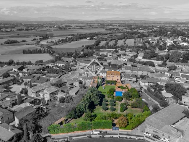 5 bedroom Villa for sale in Ullastret with pool garage - € 3,450,000 (Ref: 7716595)