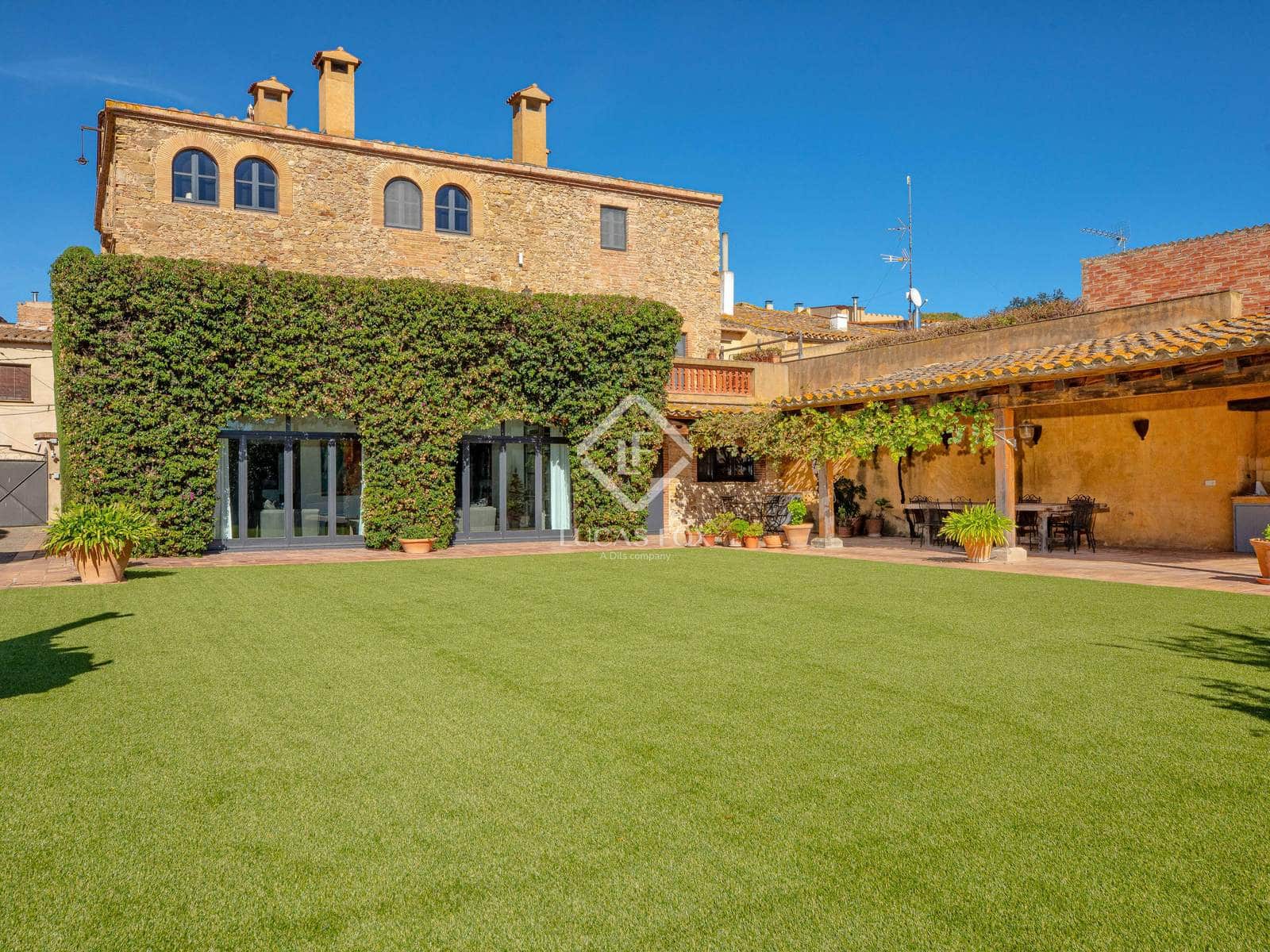 5 bedroom Villa for sale in Ullastret with pool garage - € 3,450,000 (Ref: 7716595)