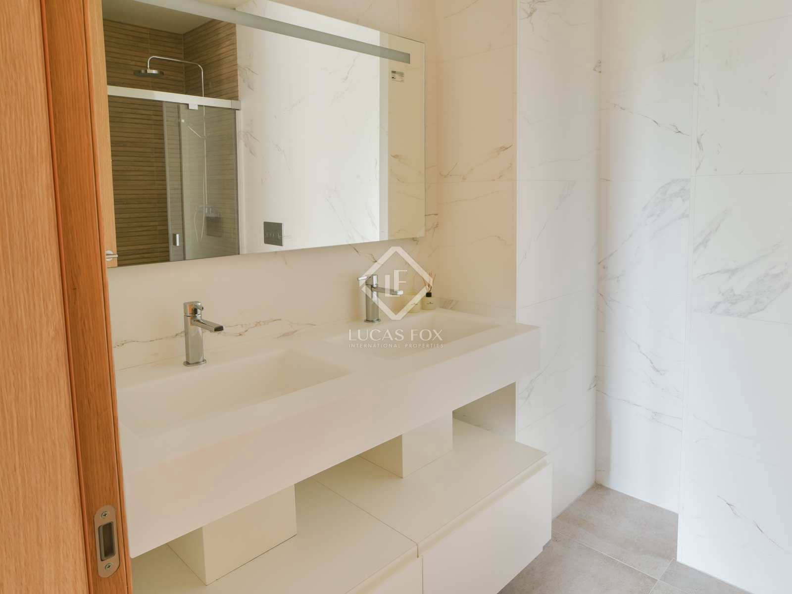 Commercieel te koop in Malaga stad met garage - € 855.000 (Ref: 7716598)