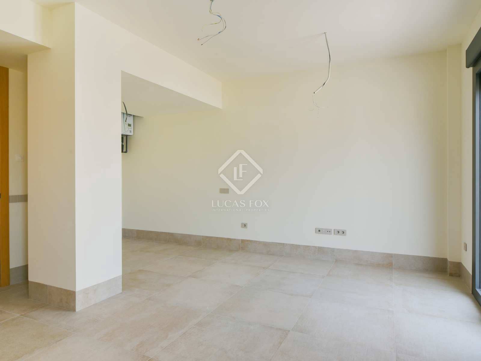 Commercieel te koop in Malaga stad met garage - € 855.000 (Ref: 7716598)