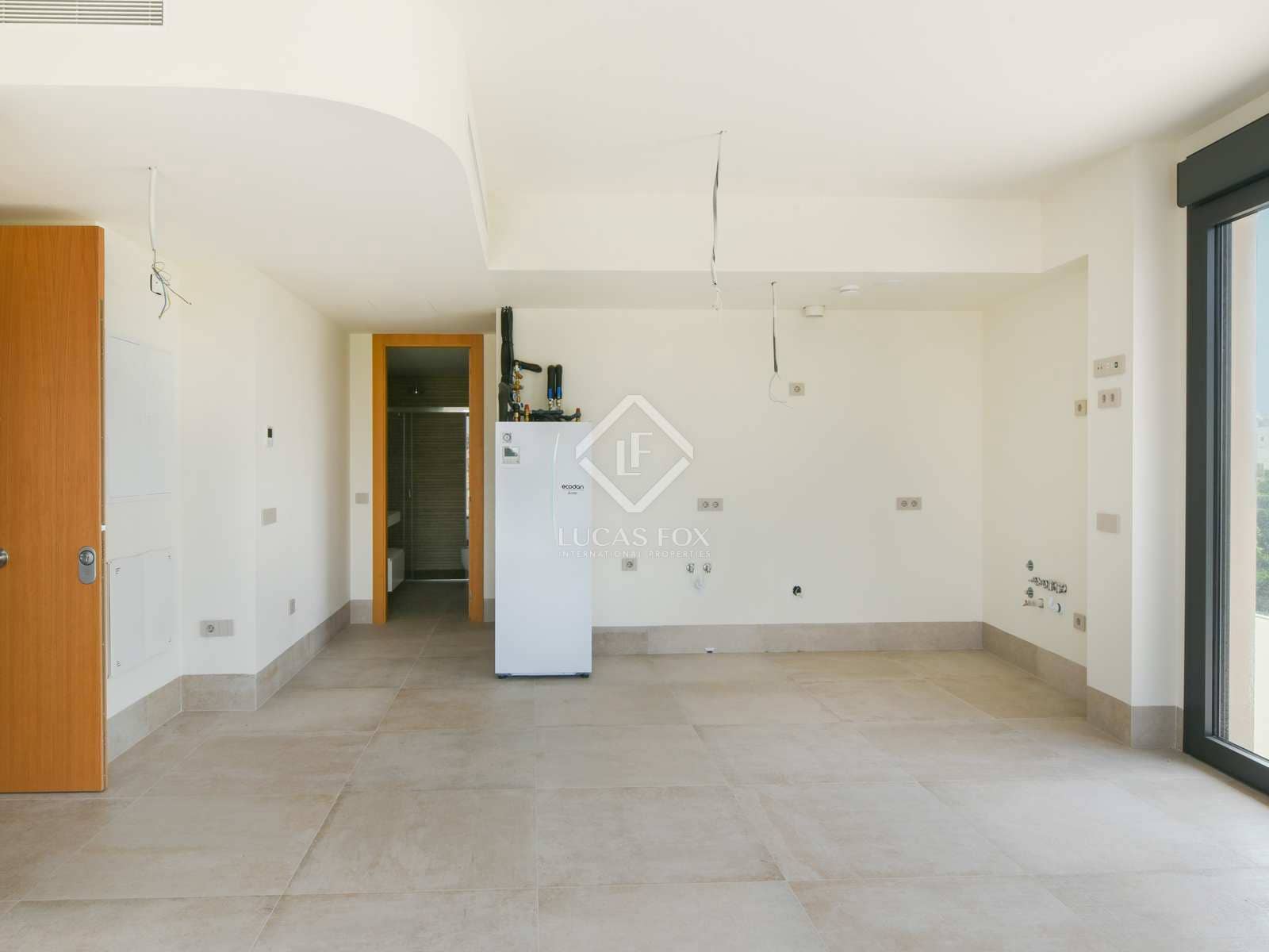 Commercieel te koop in Malaga stad met garage - € 855.000 (Ref: 7716598)