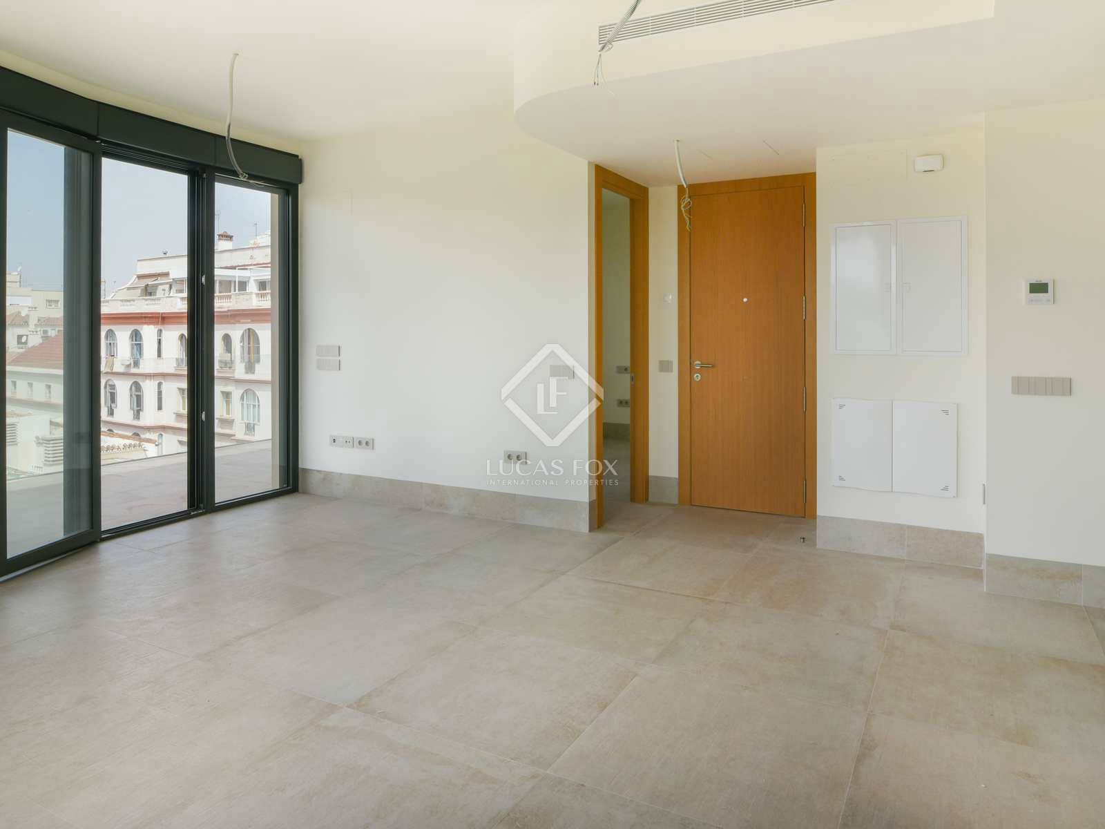 Commercieel te koop in Malaga stad met garage - € 855.000 (Ref: 7716598)